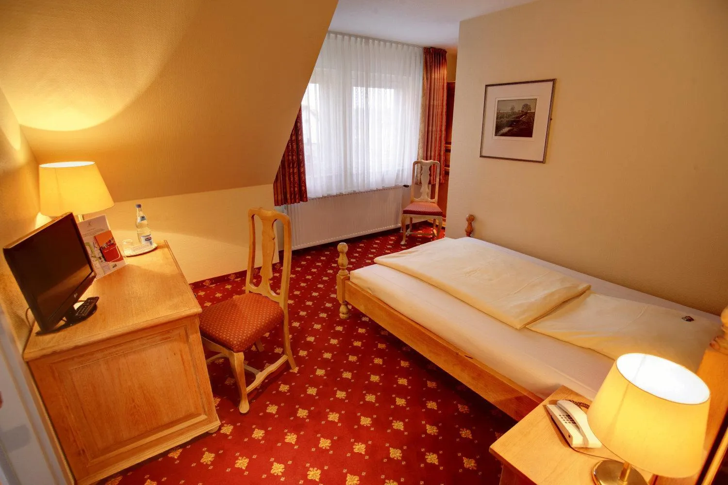 Photo of the whole room, Bed in Hotel Kronprinz Garni