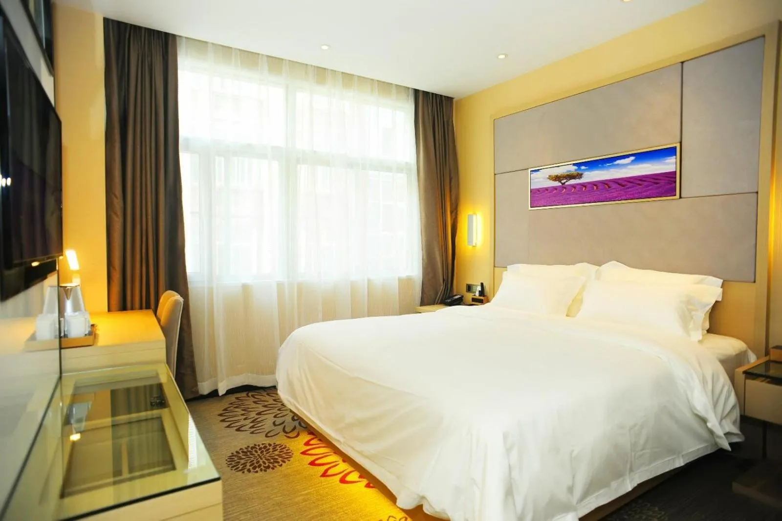 Bed in Lavande Hotels·Hangzhou Xiaoshan International Airport