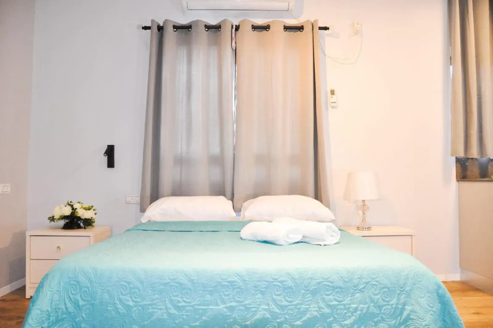 Classic Triple Room in City Center Apartments Classic Triple Room in City Center Apartments