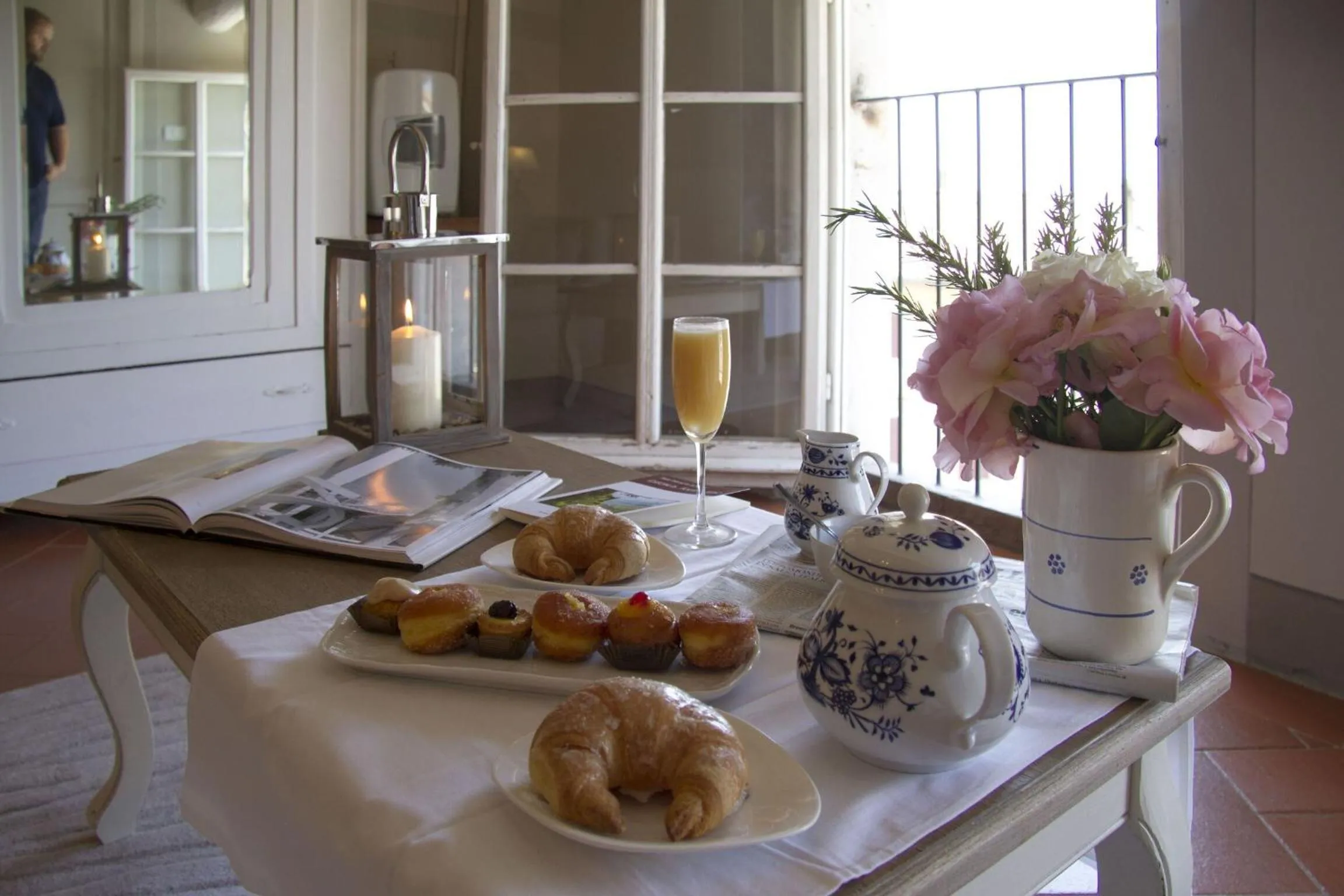 Living room in Cortona Suite