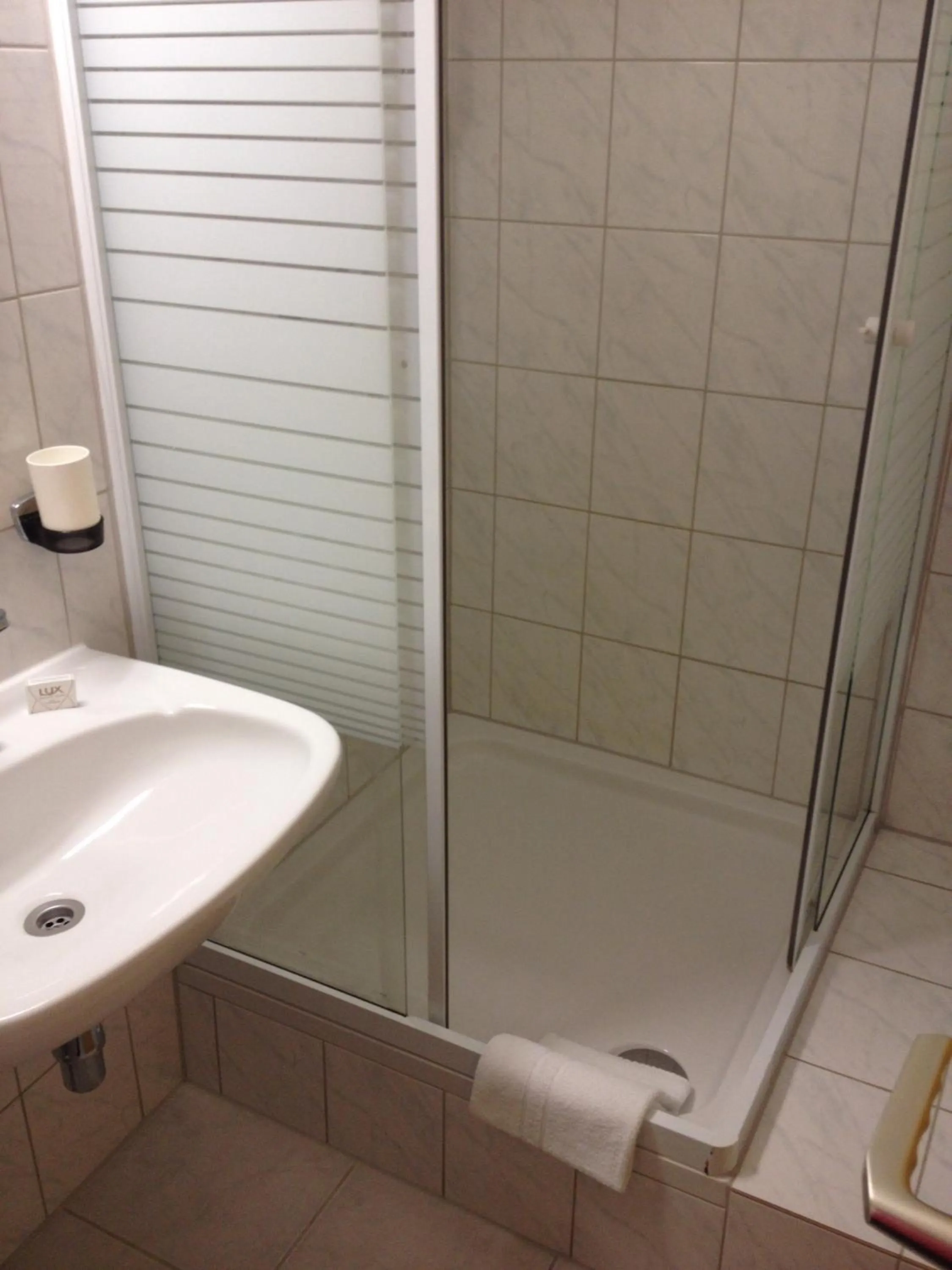 Shower in Hotel Elsenztal