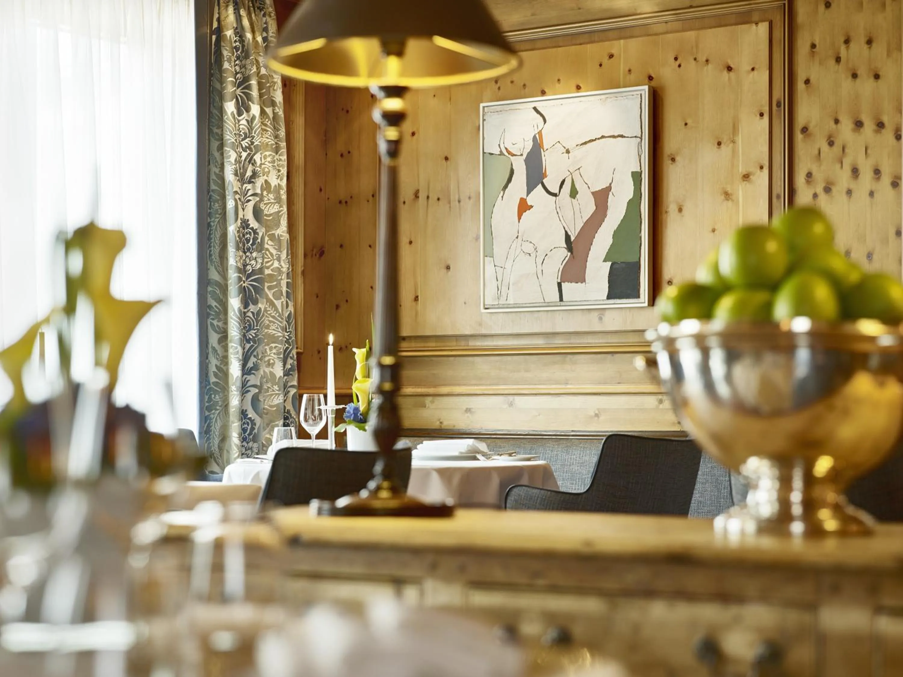 Restaurant/places to eat in Colombi Hotel