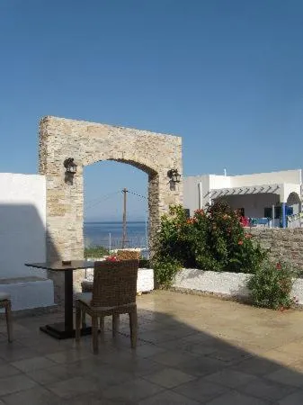 Karkisia Hotel