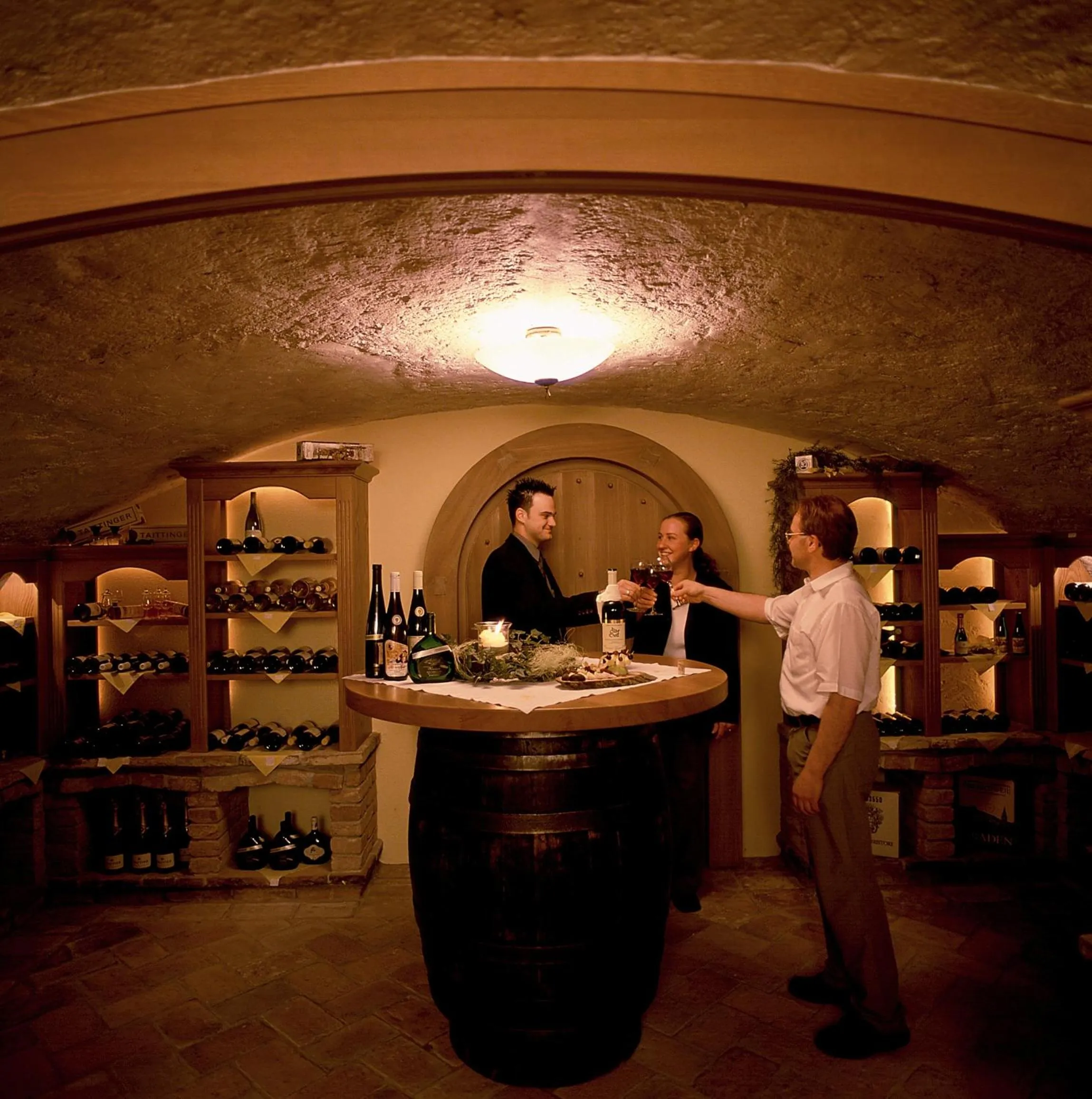 People in Hotel 3 Könige