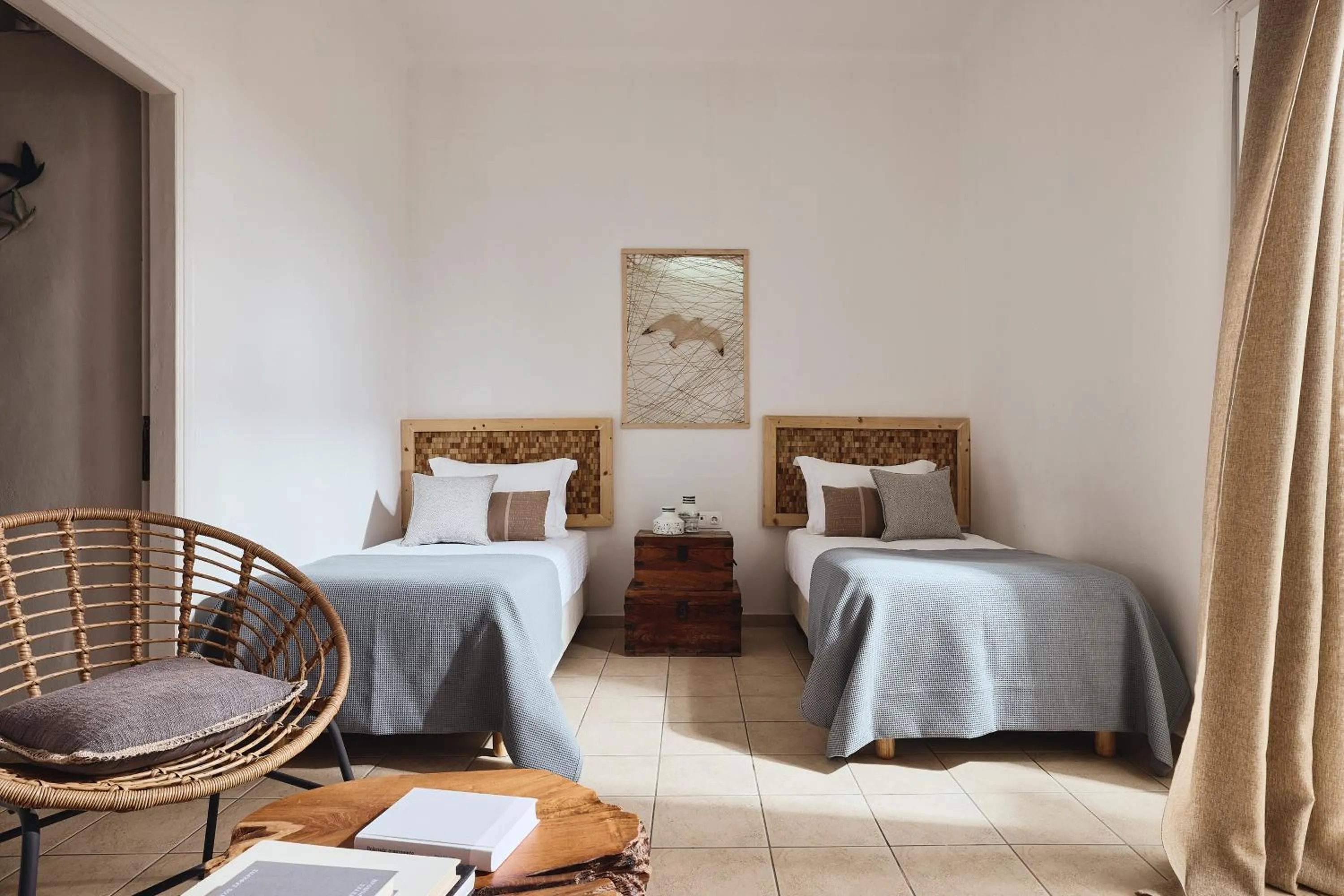 Photo of the whole room, Bed in Capetan Giorgantas