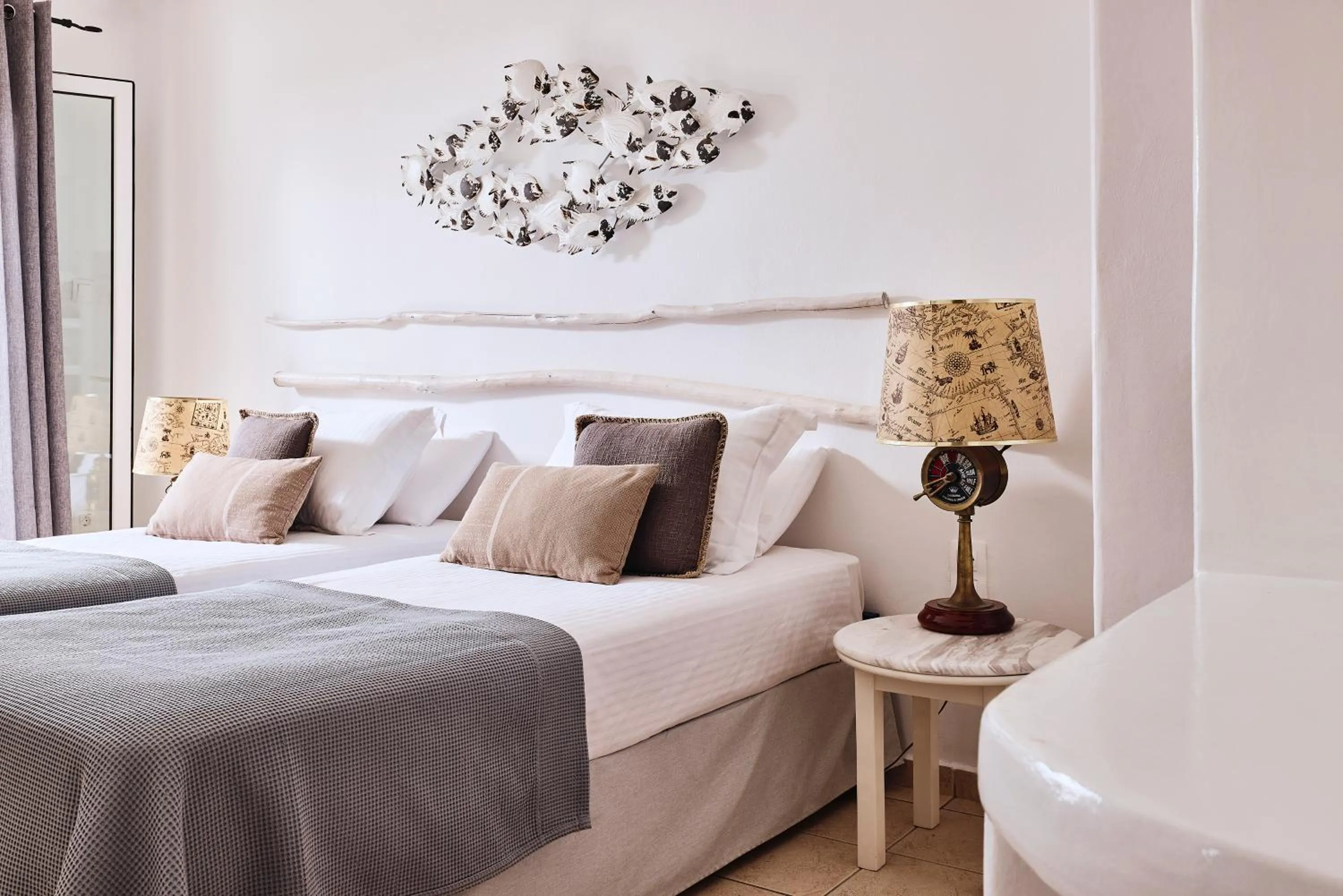 Photo of the whole room, Bed in Capetan Giorgantas