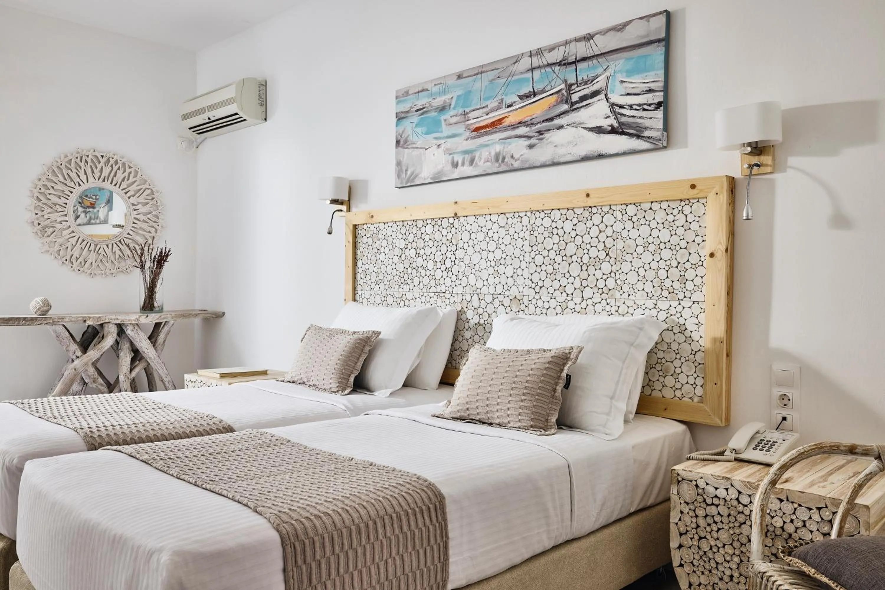 Photo of the whole room, Bed in Capetan Giorgantas