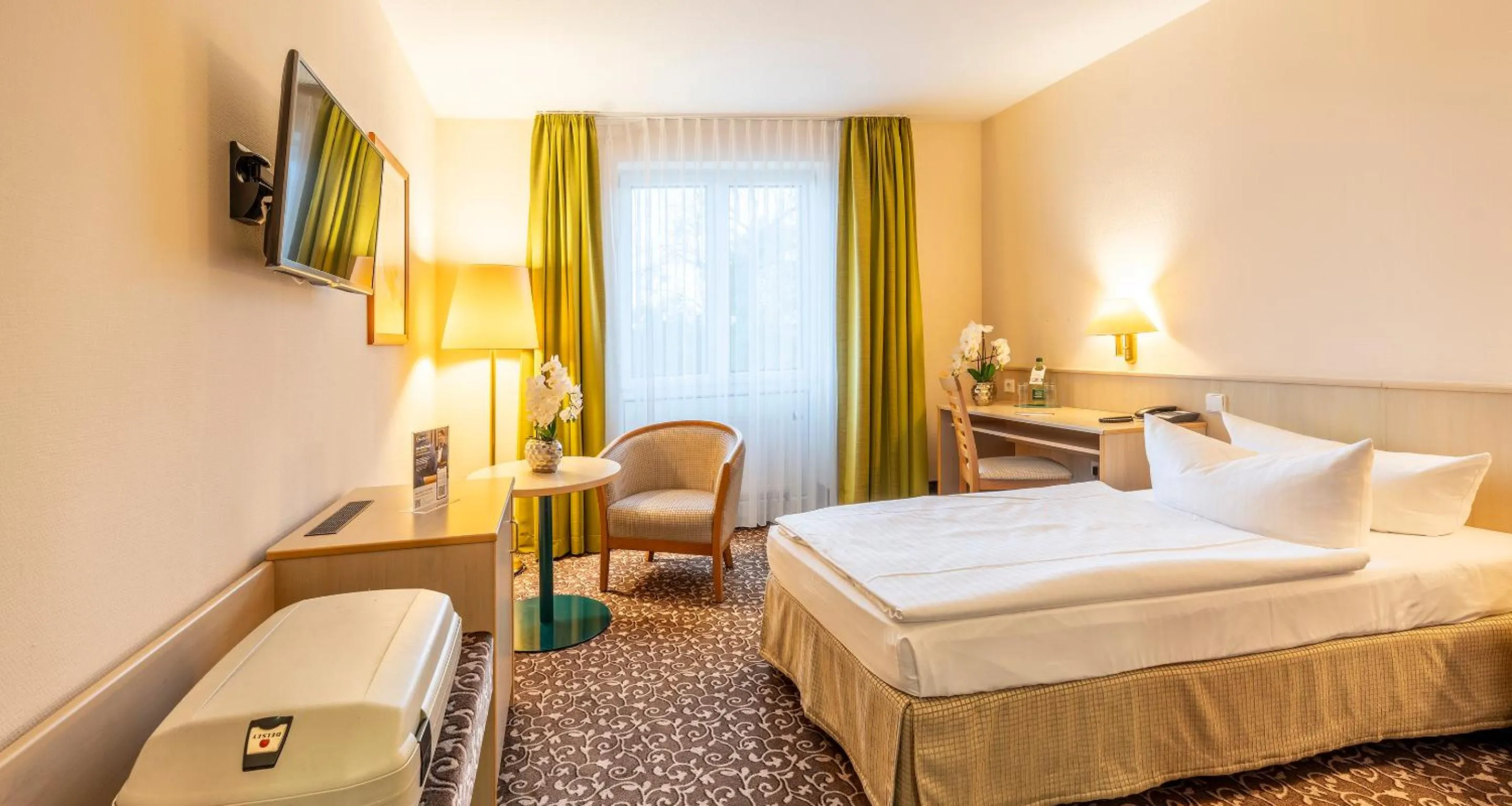 Photo of the whole room, Bed in PLAZA INN Chemnitz