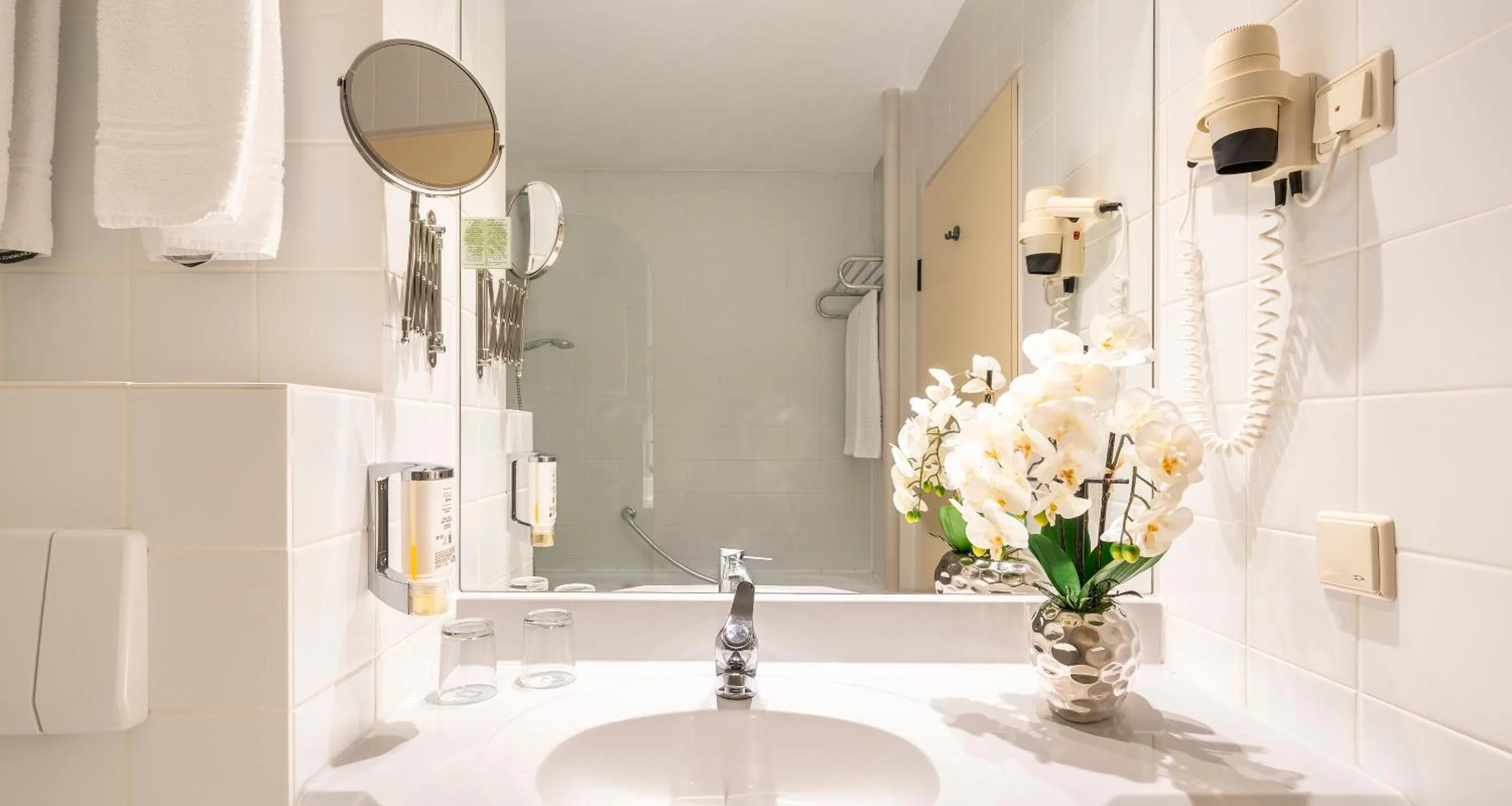 Bathroom in AMBER HOTEL Chemnitz Park