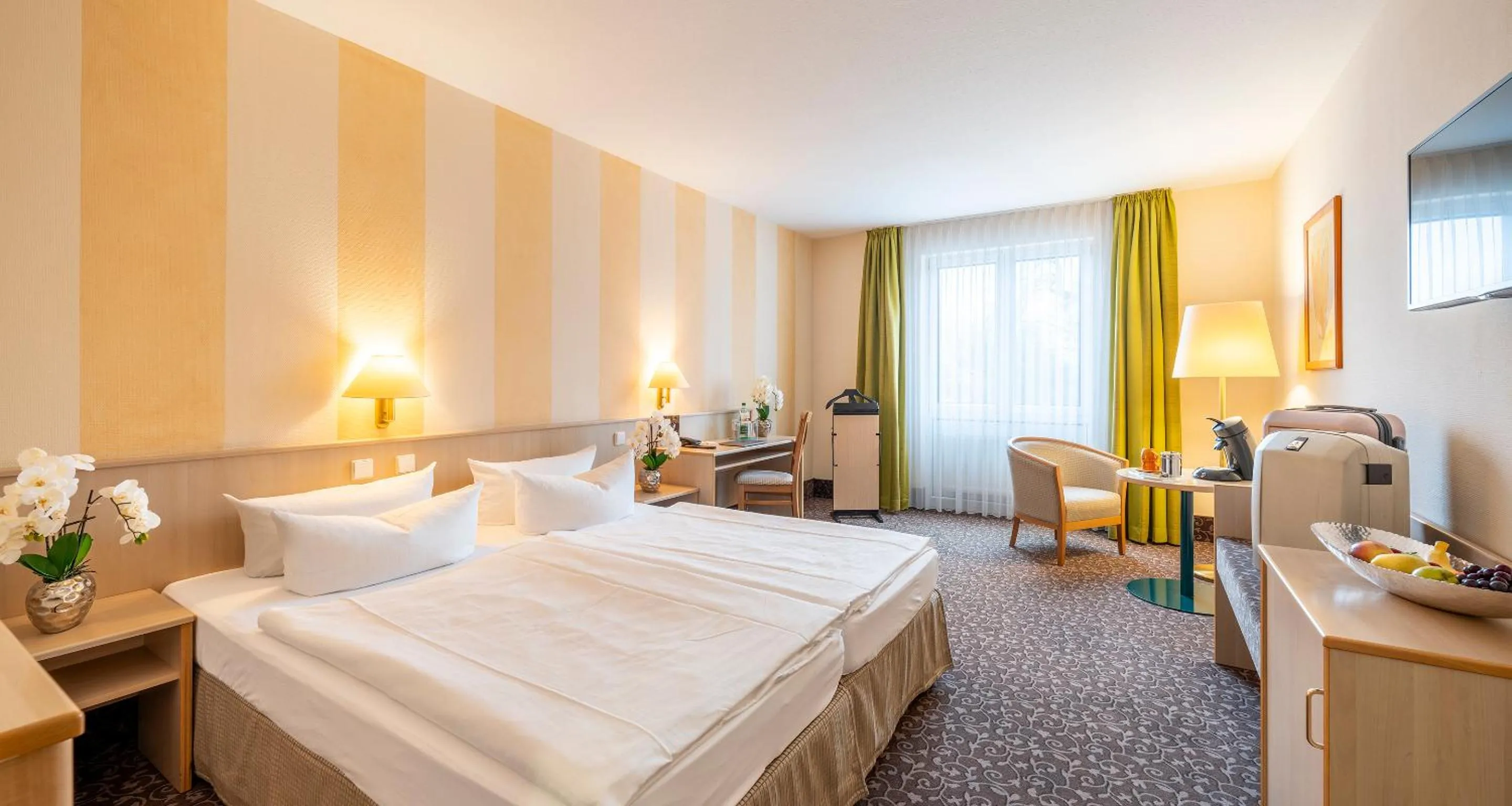 Photo of the whole room, Bed in PLAZA INN Chemnitz