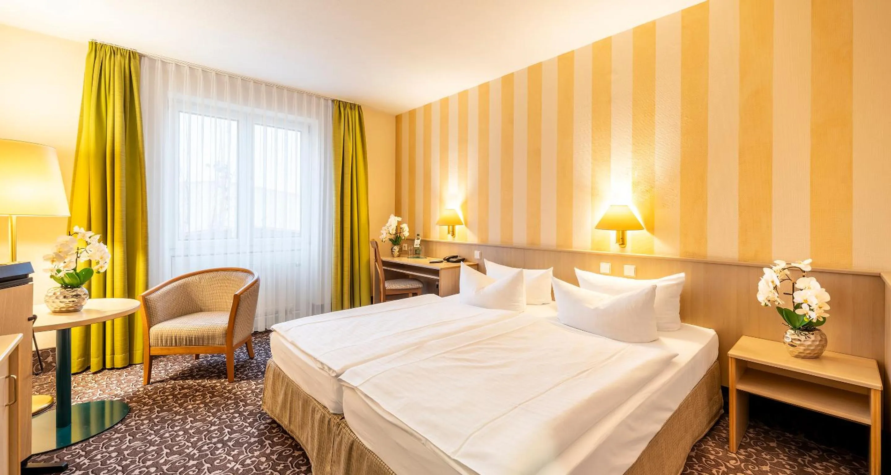 Photo of the whole room, Bed in PLAZA INN Chemnitz