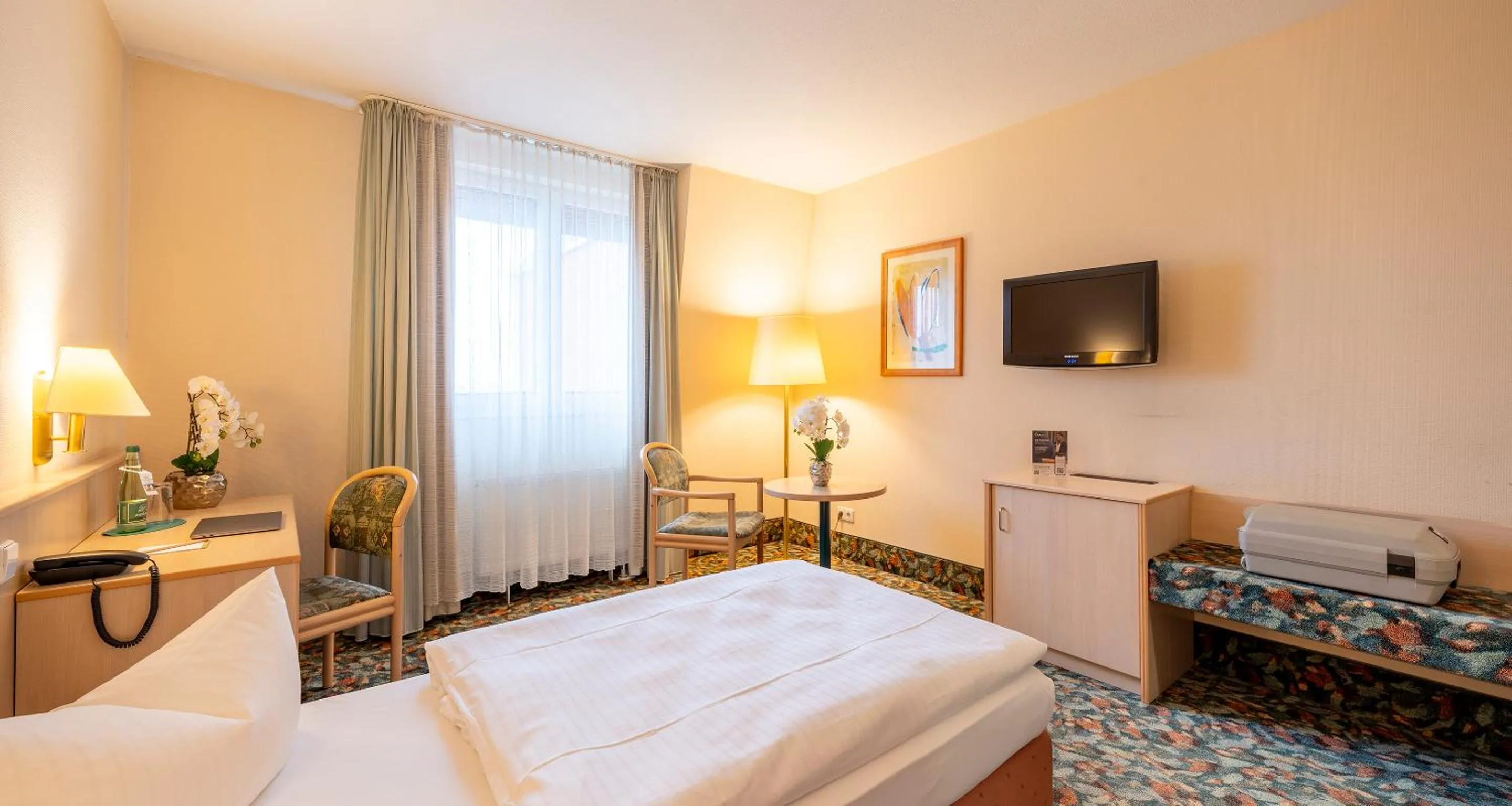 Photo of the whole room, Bed in PLAZA INN Chemnitz