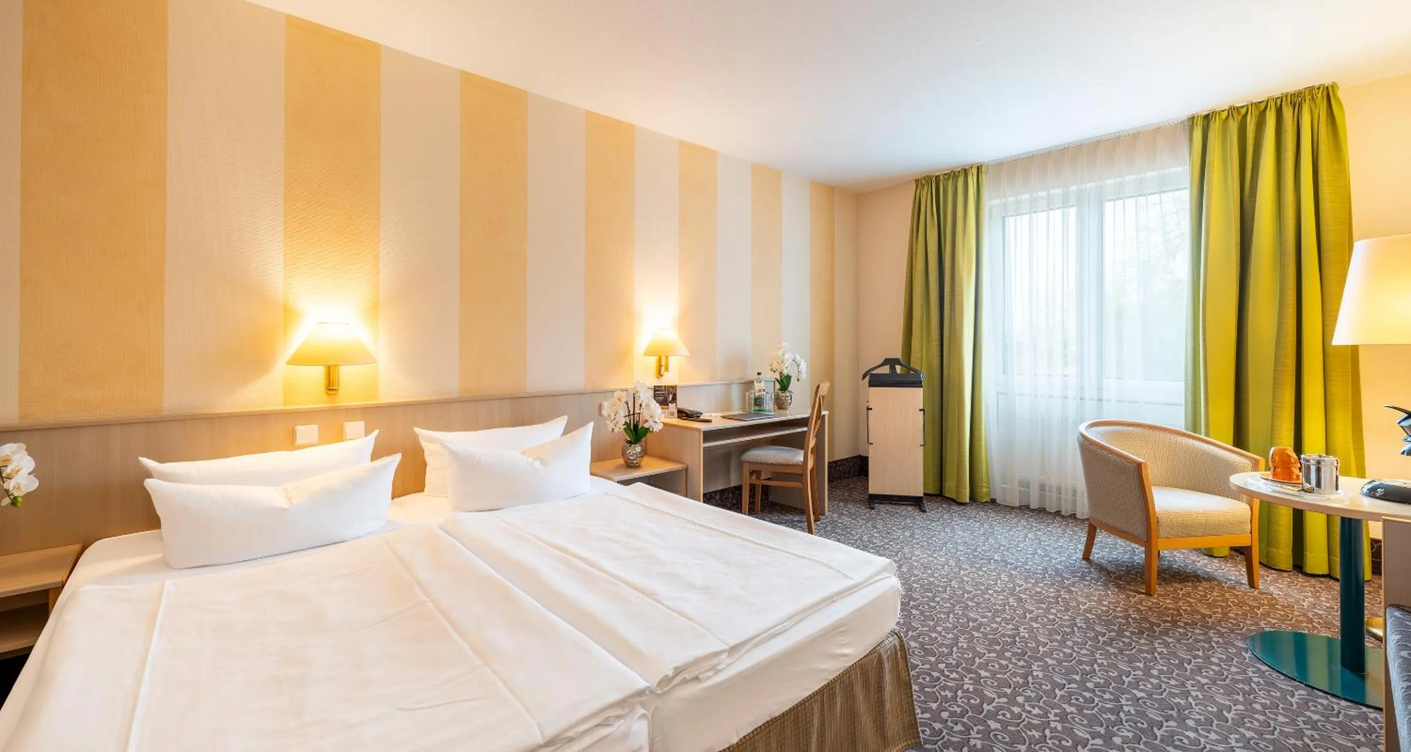 Photo of the whole room, Bed in PLAZA INN Chemnitz