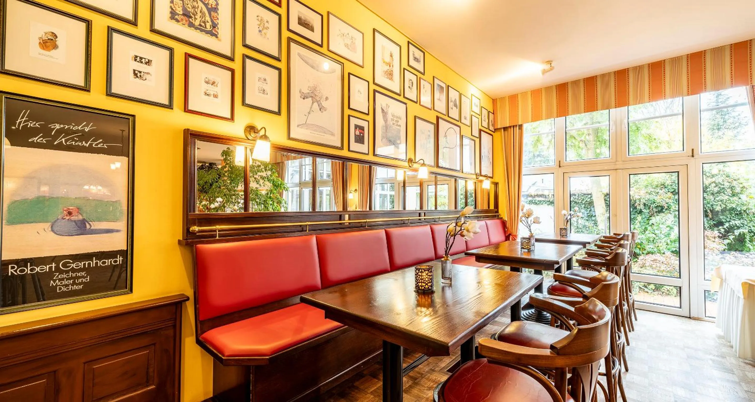 Lounge or bar in PLAZA INN Chemnitz