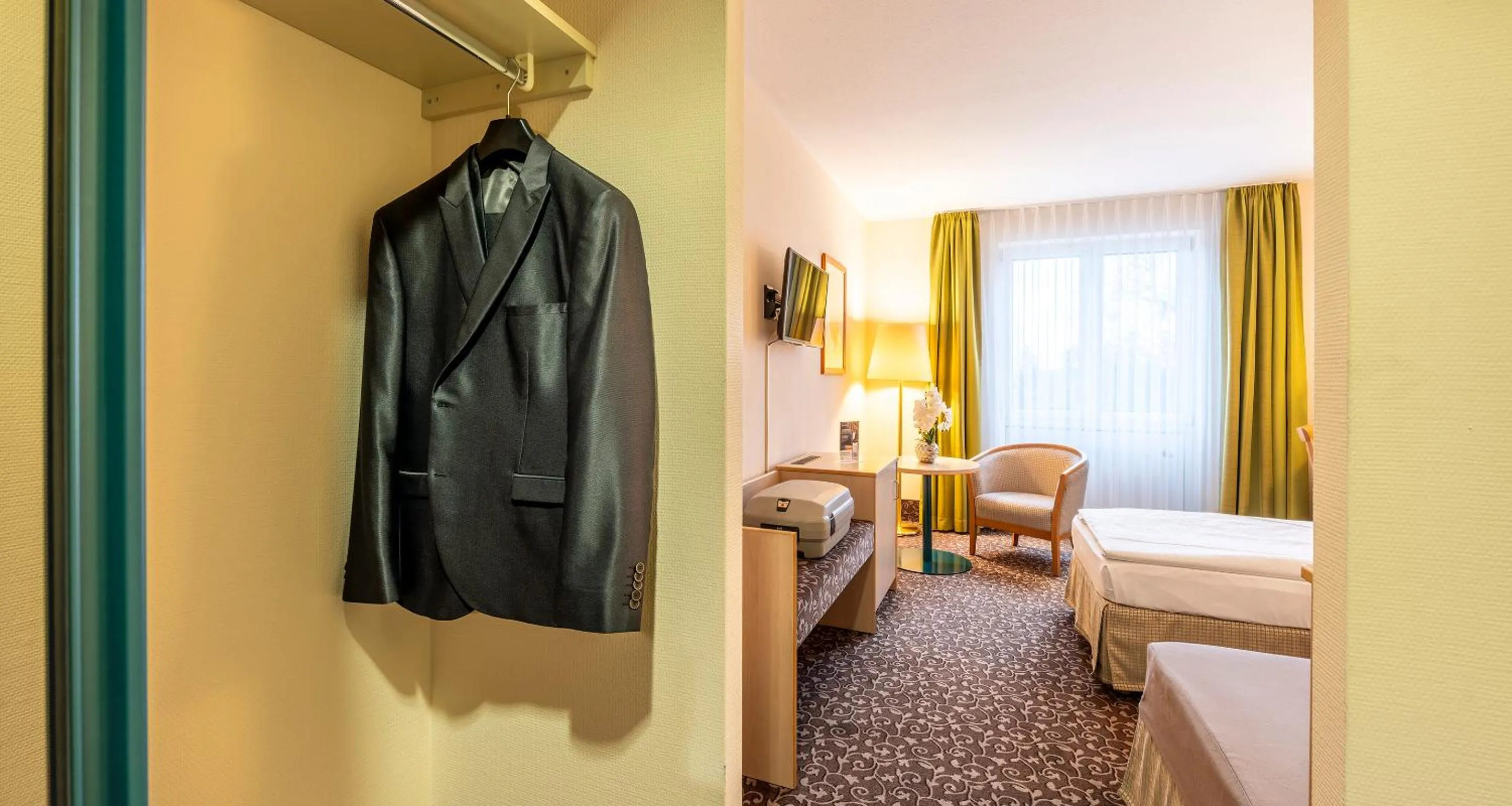 Photo of the whole room, Bed in PLAZA INN Chemnitz