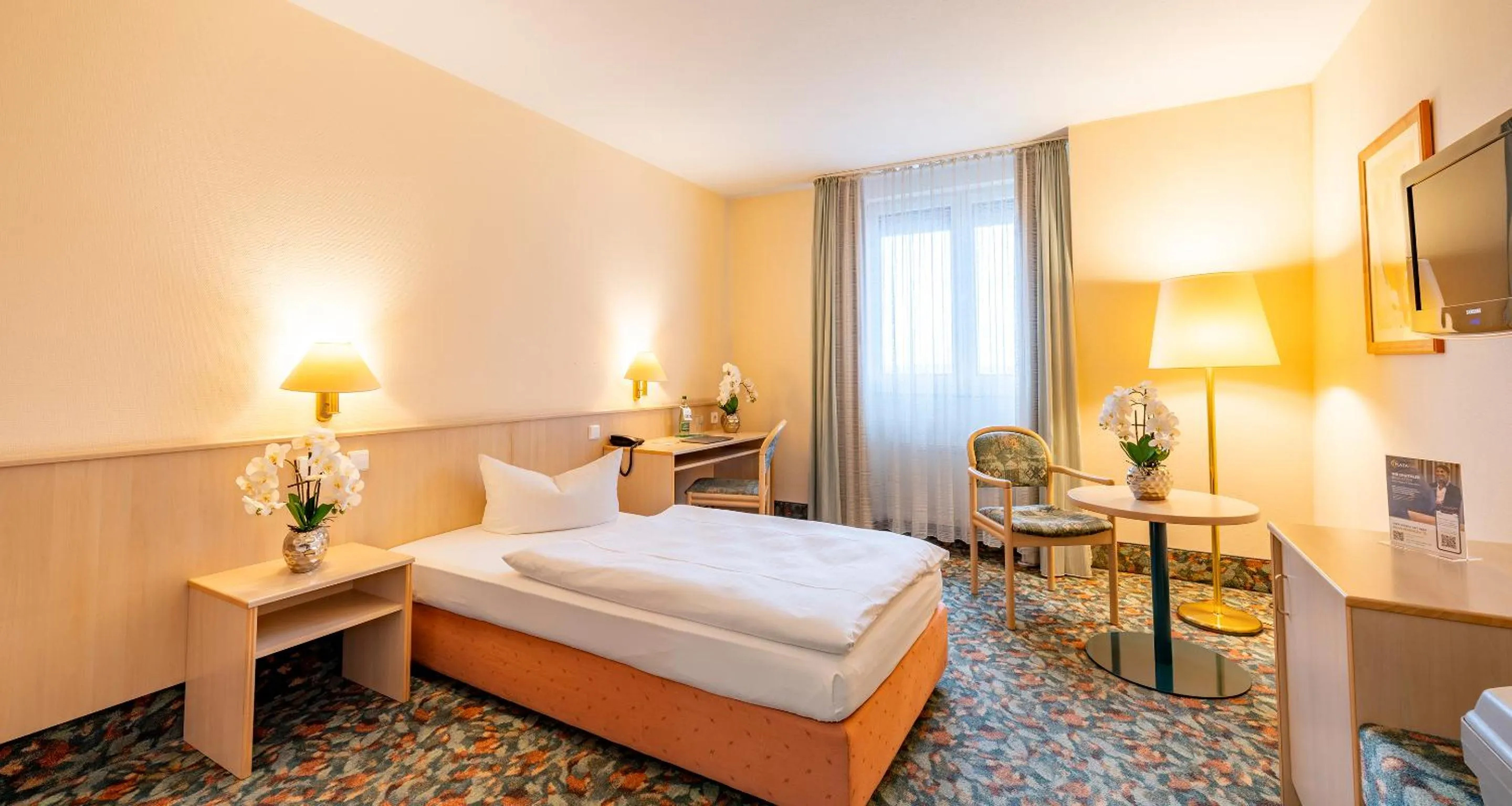 Photo of the whole room, Bed in PLAZA INN Chemnitz