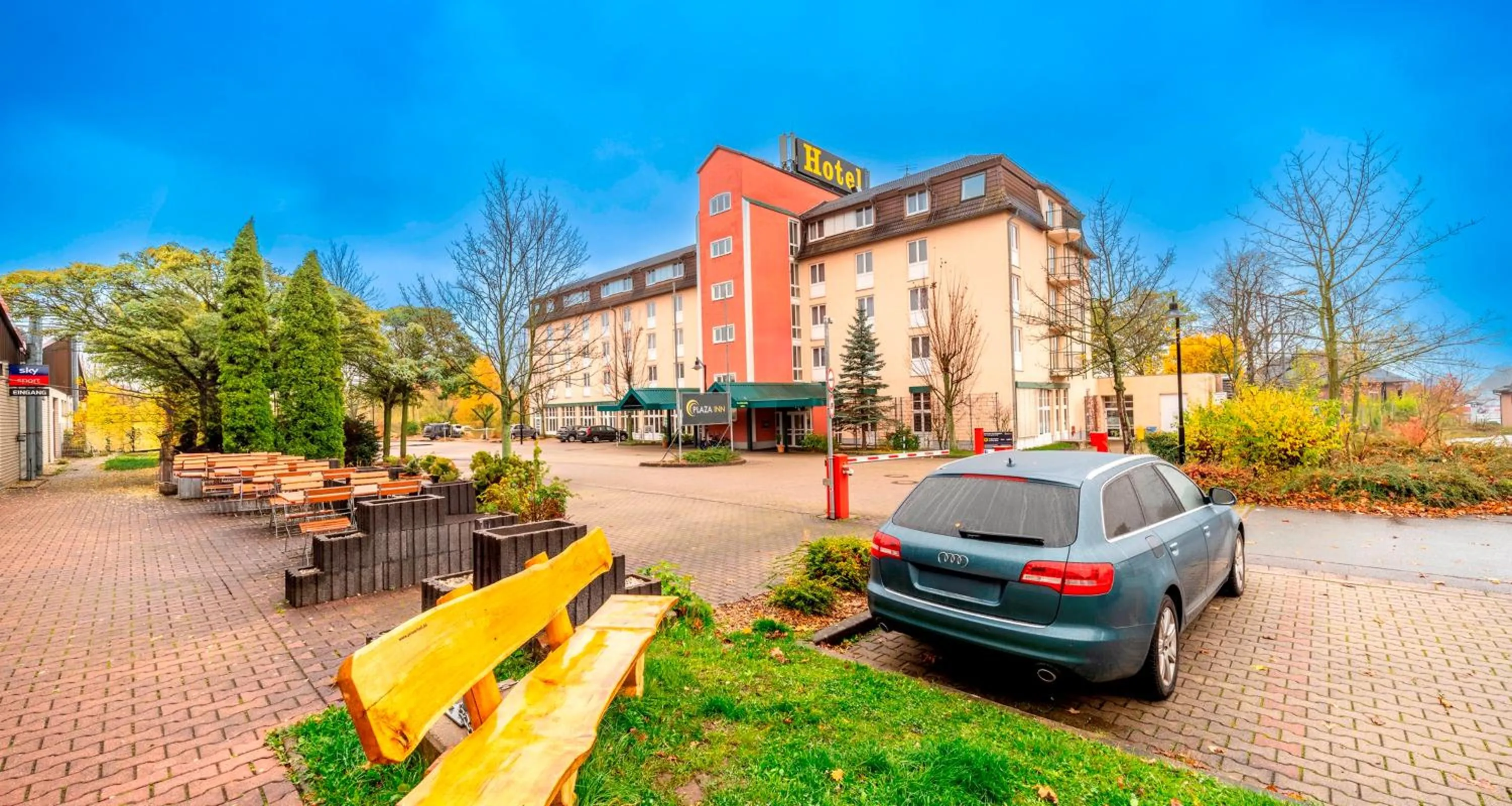 Facade/entrance in PLAZA INN Chemnitz