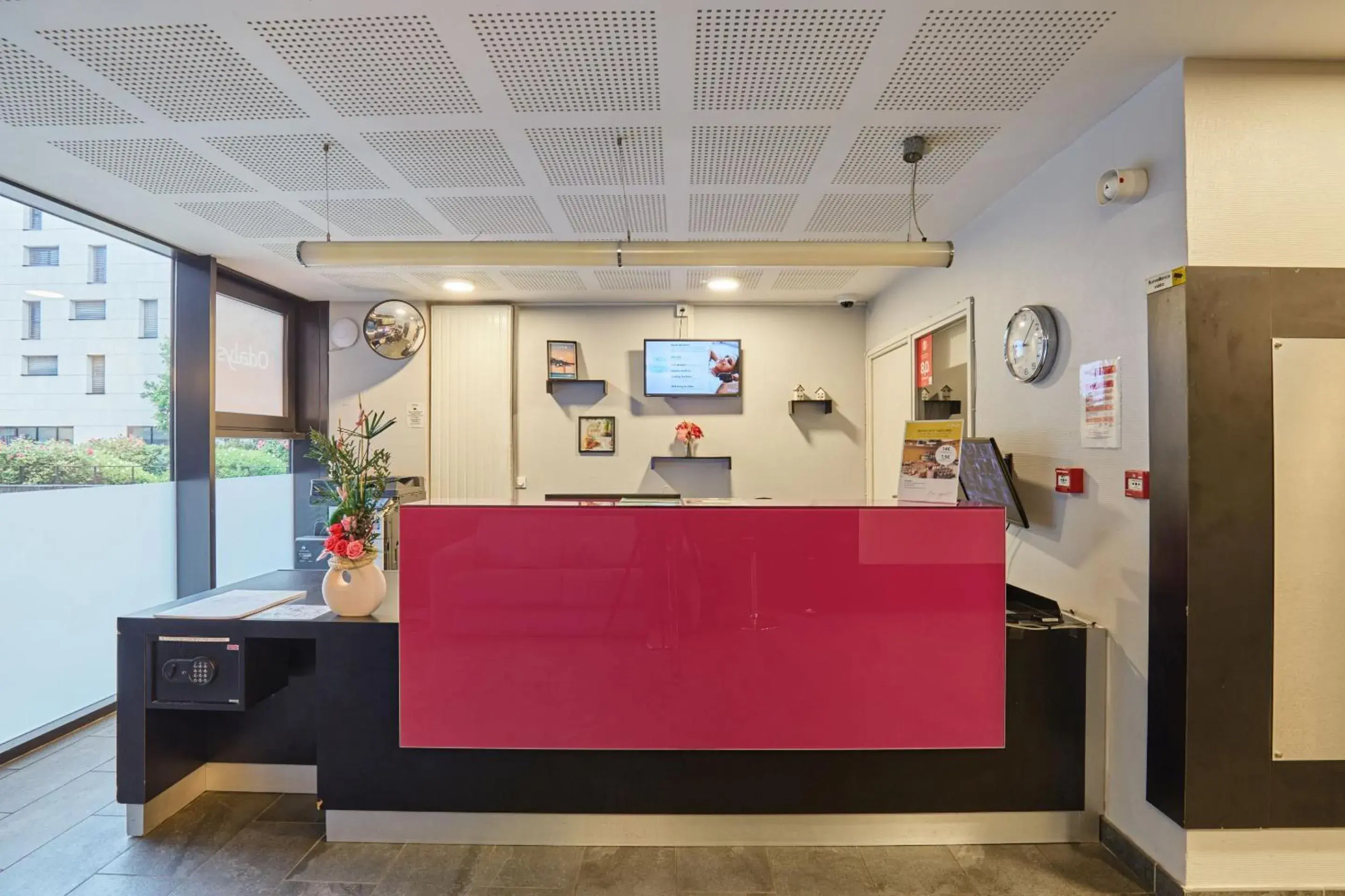 Lobby or reception in Appart'hôtel Odalys City - Lyon Centre Confluence Lobby or reception in Appart'hôtel Odalys City - Lyon Centre Confluence