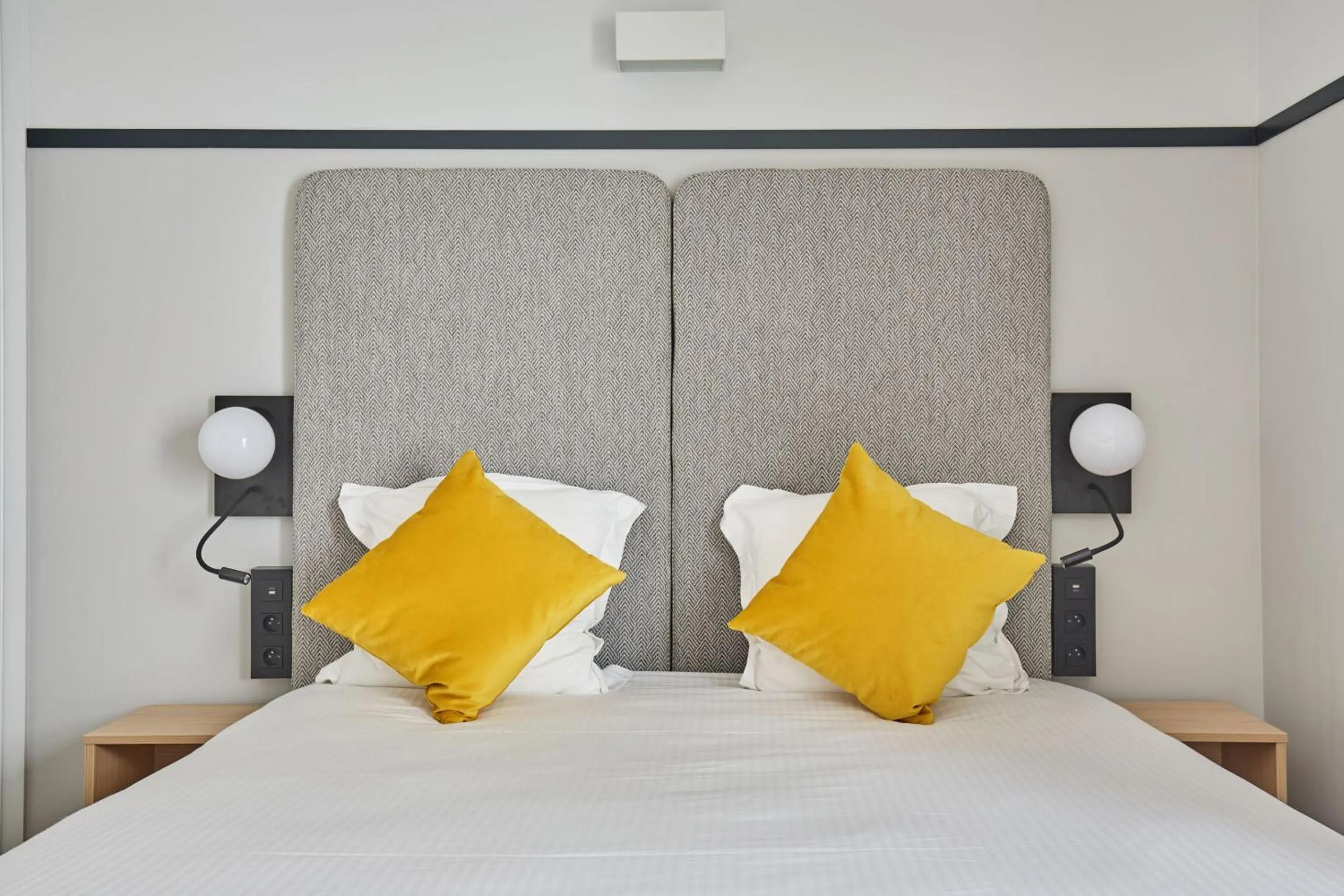 Bed in Appart'hôtel Odalys City - Lyon Centre Confluence