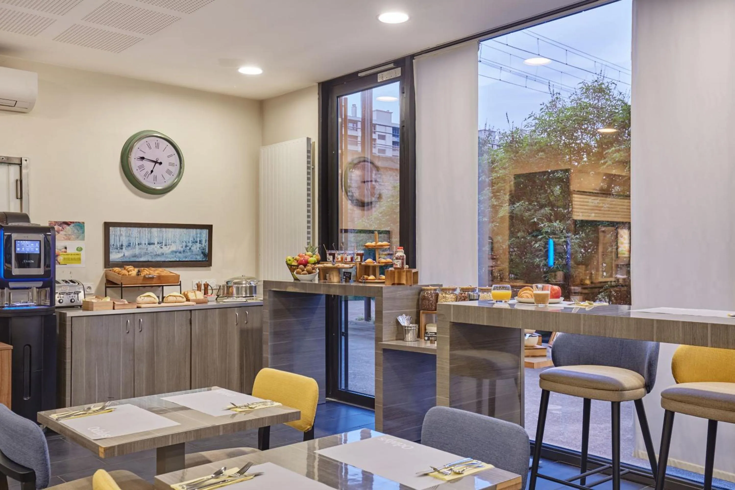 Seating area in Appart'hôtel Odalys City - Lyon Centre Confluence