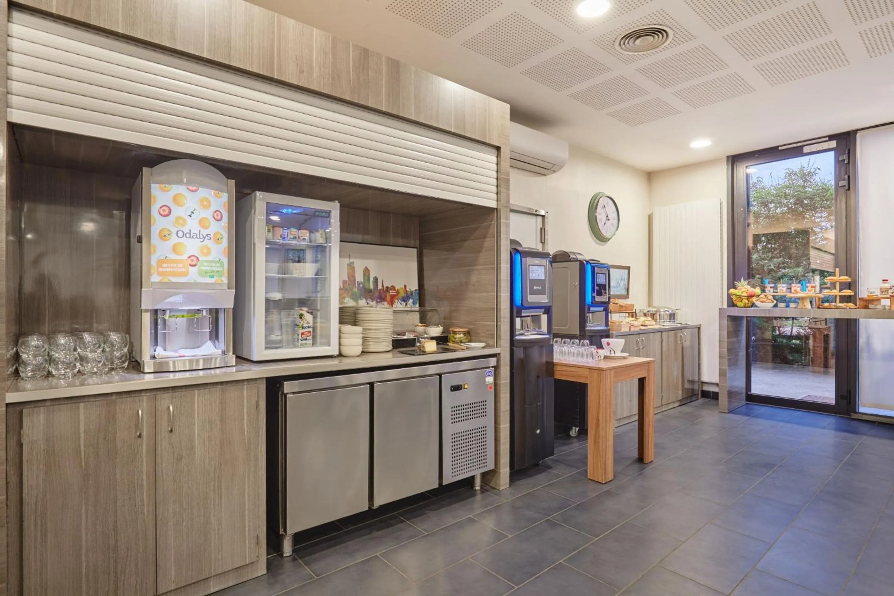 Coffee/tea facilities in Appart'hôtel Odalys City - Lyon Centre Confluence