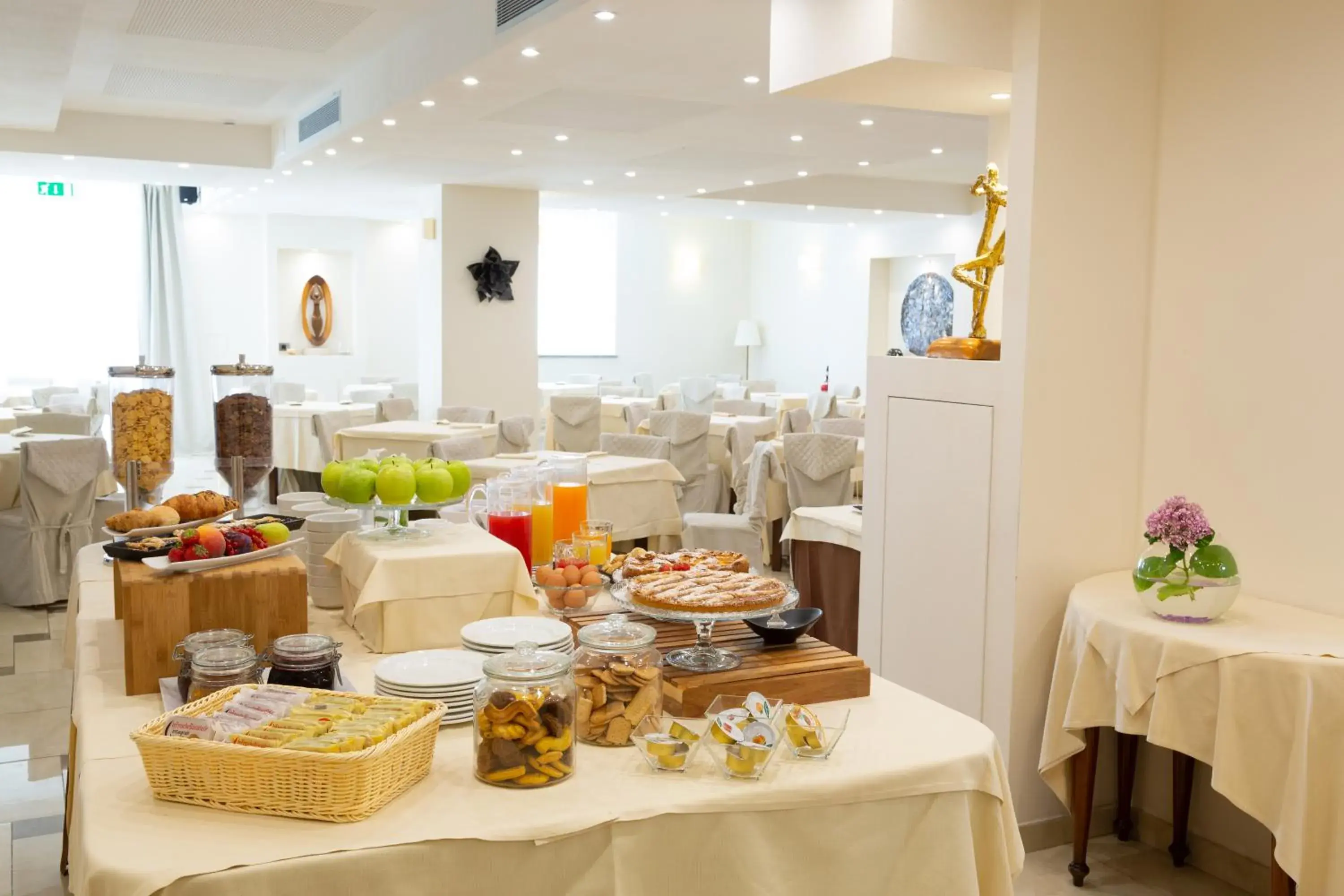 Continental breakfast in Grand Hotel Impero - Wellness & Exclusive SPA Continental breakfast in Grand Hotel Impero - Wellness & Exclusive SPA