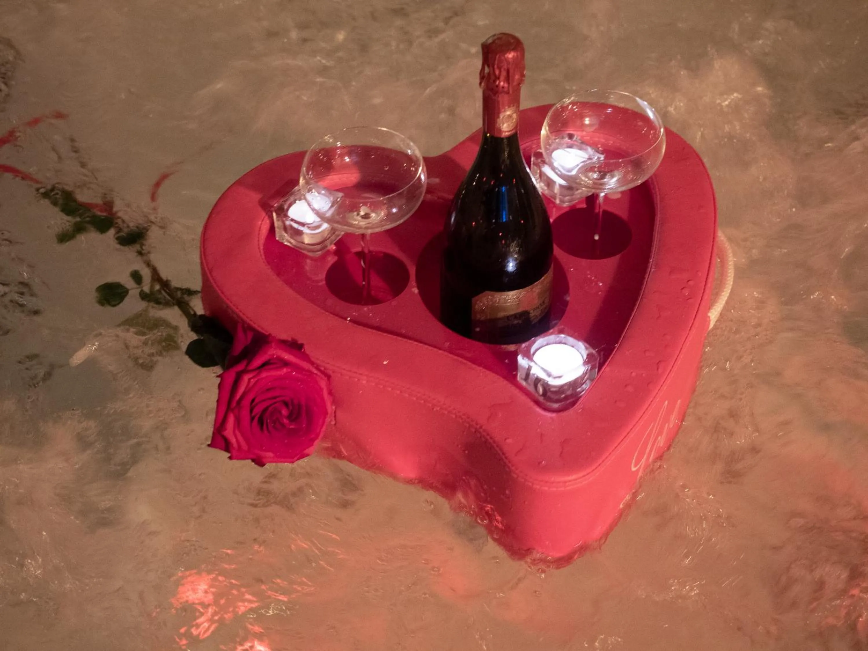 Hot Tub in Grand Hotel Impero - Wellness & Exclusive SPA