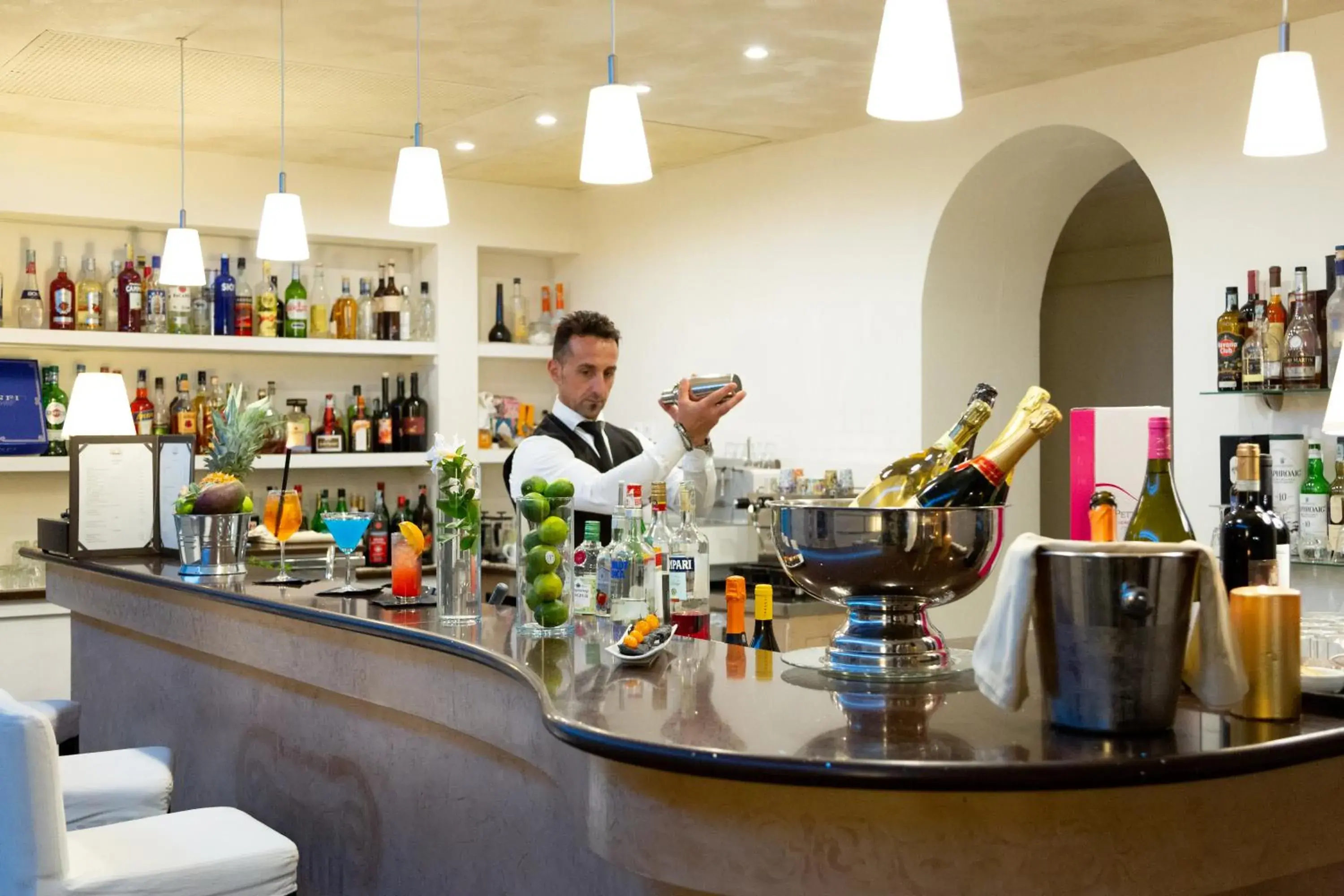 Lounge or bar in Grand Hotel Impero - Wellness & Exclusive SPA Lounge or bar in Grand Hotel Impero - Wellness & Exclusive SPA