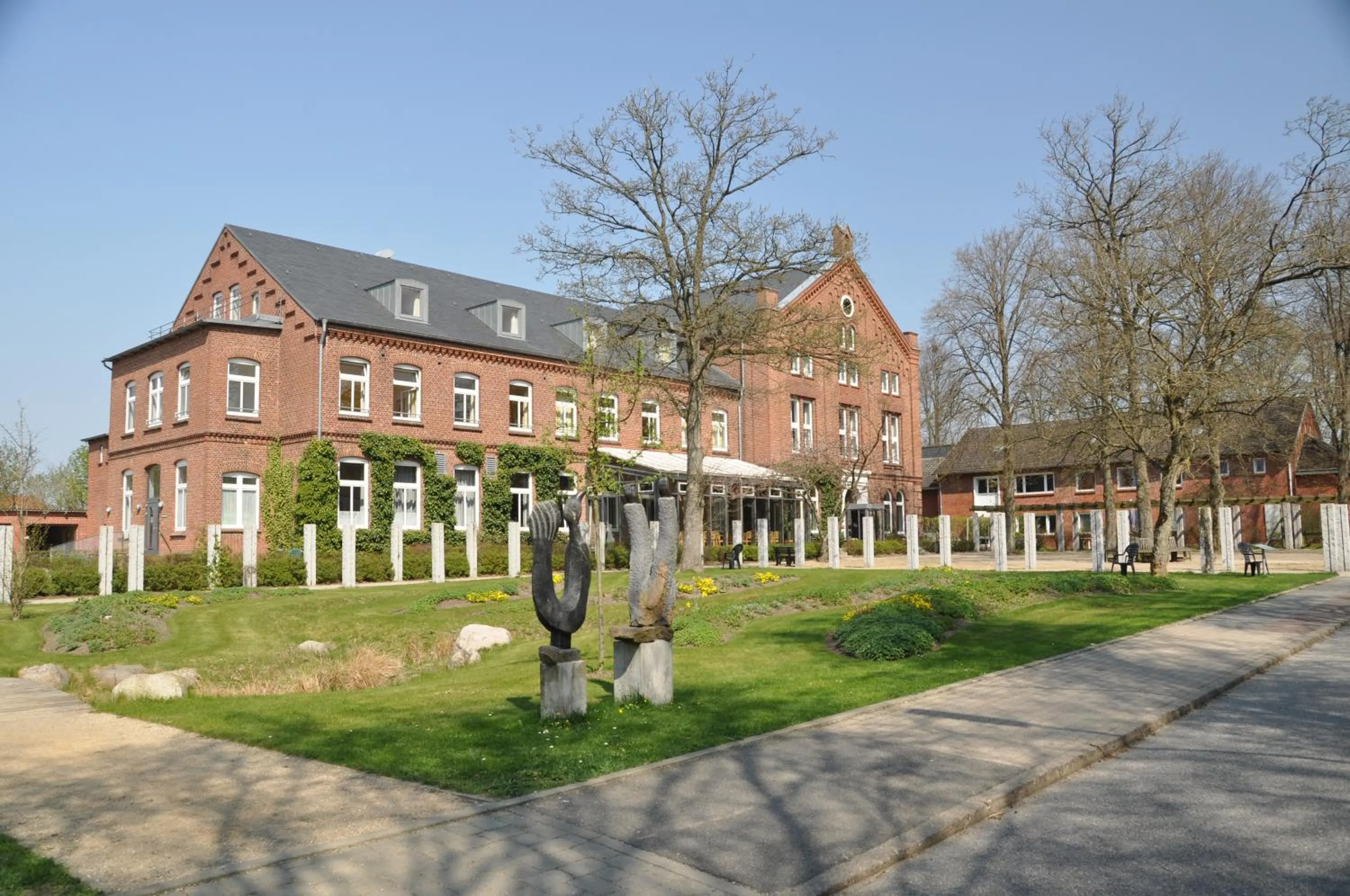 Facade/entrance in Christian Jensen Kolleg und Gästehäuser