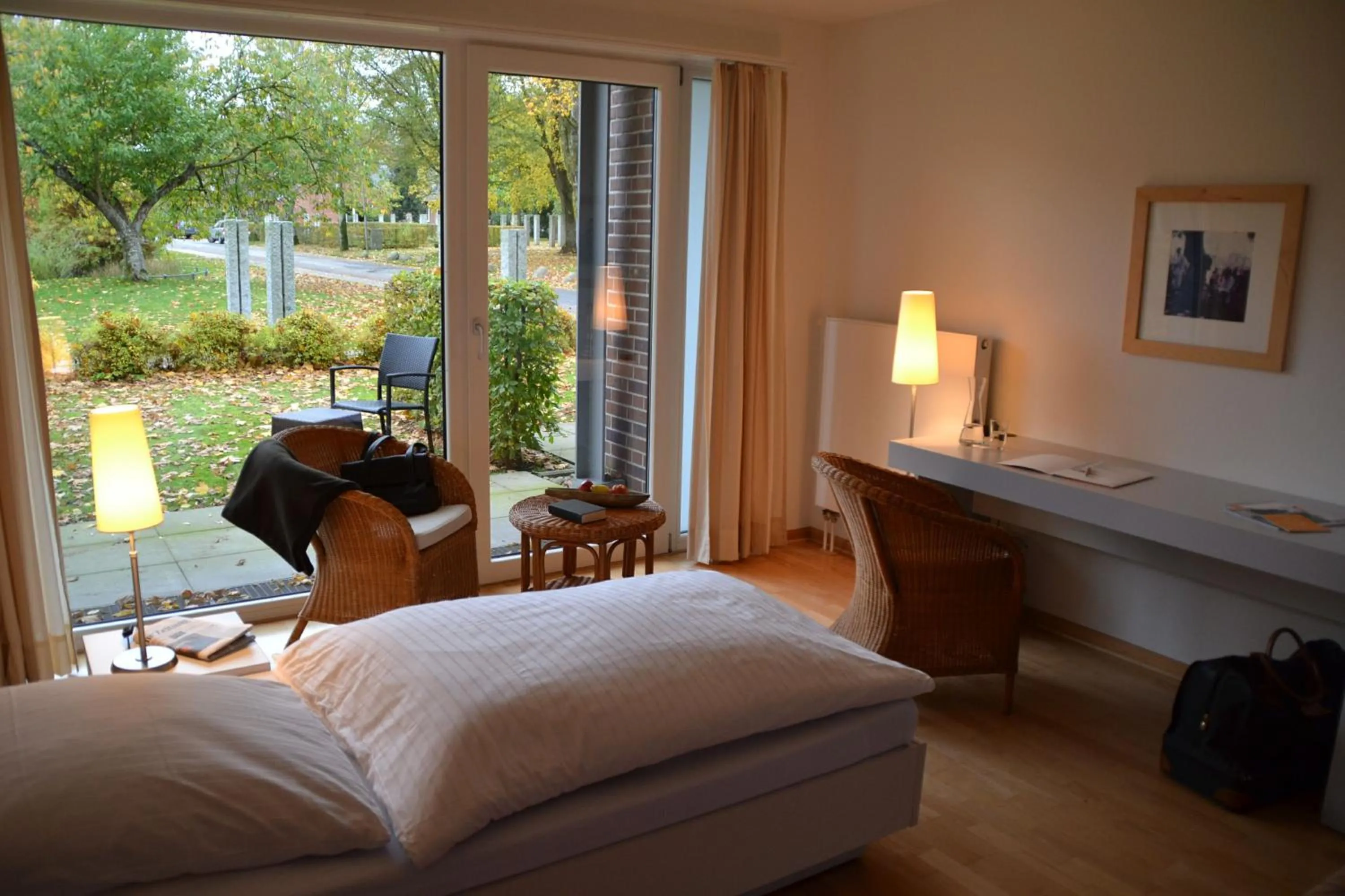 Photo of the whole room, Bed in Christian Jensen Kolleg und Gästehäuser