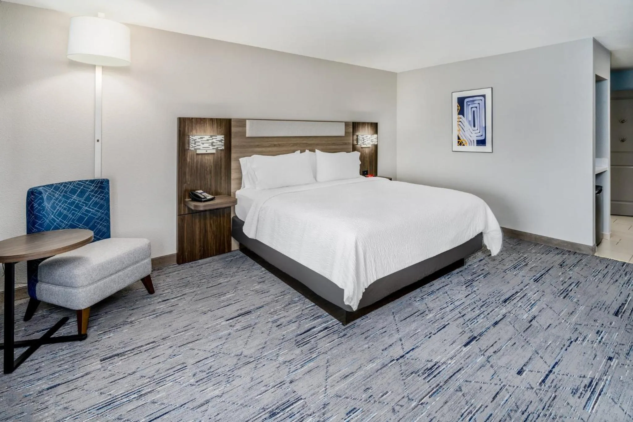 Photo of the whole room, Bed in Holiday Inn Express - Colorado Springs - First & Main by IHG