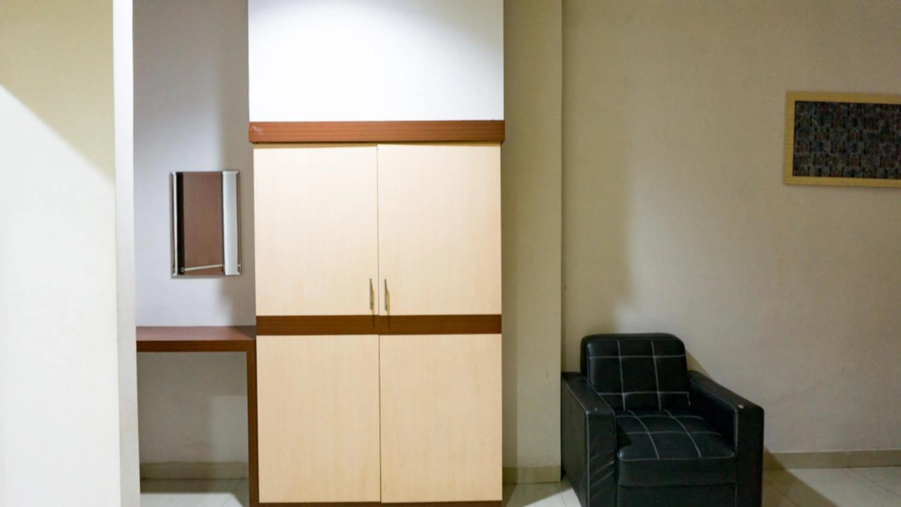 RedDoorz near Pelabuhan Jayapura