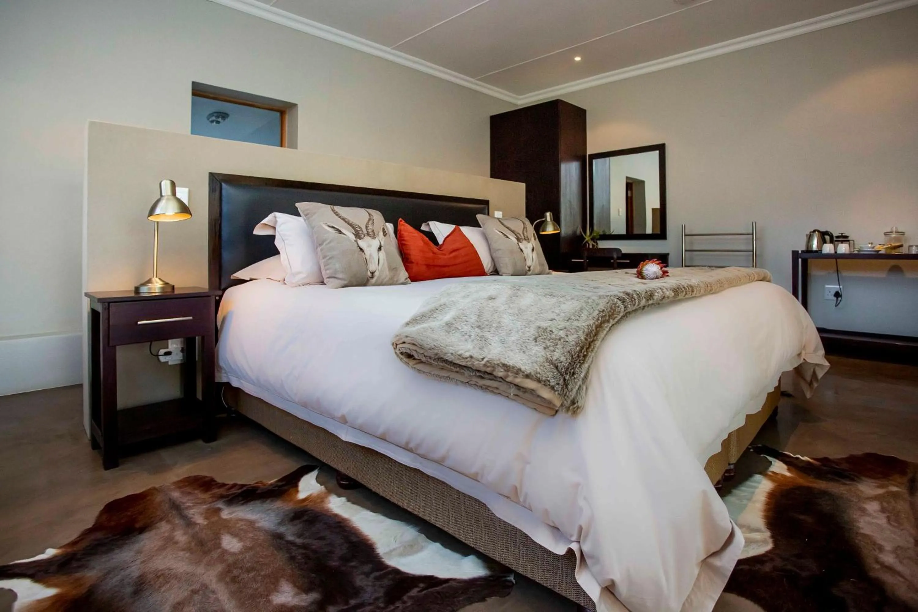 Comfort King Room - single occupancy in Rockdell Lodge