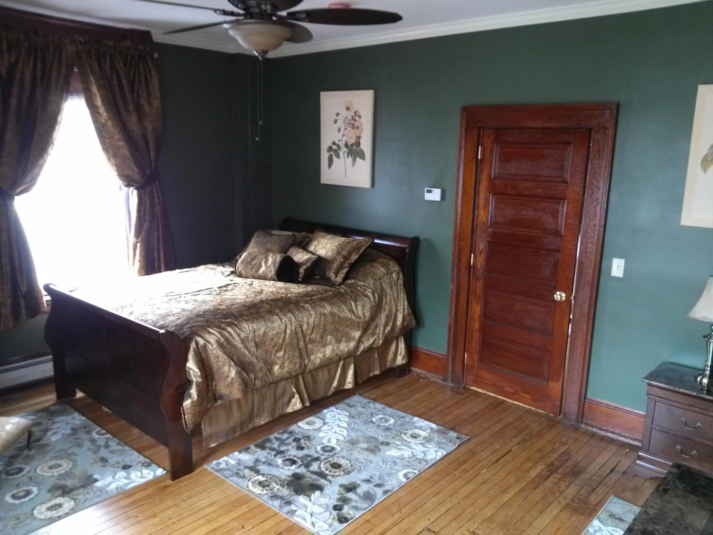 Day, Bed in Firehouse Inn