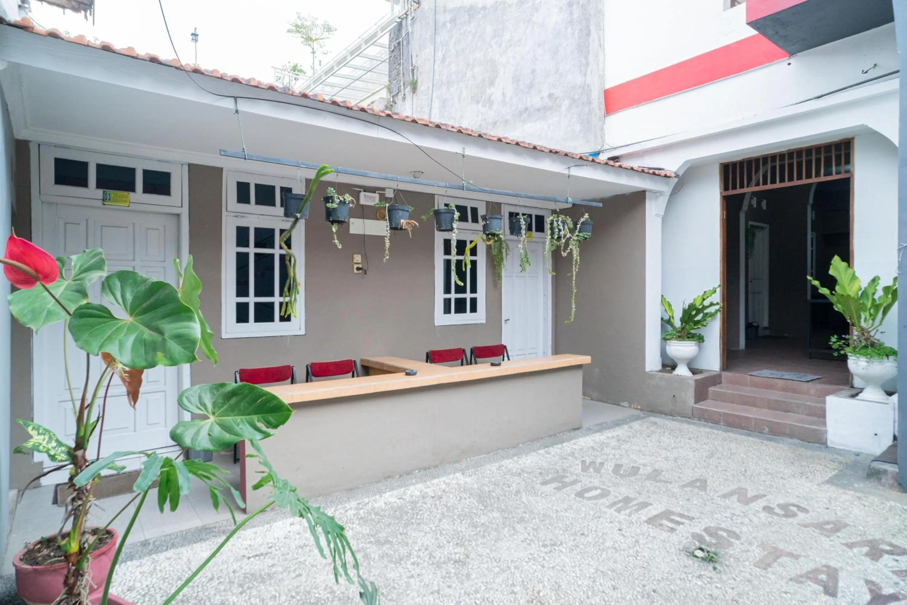 Property building in RedDoorz at Oro Oro Ombo Batu