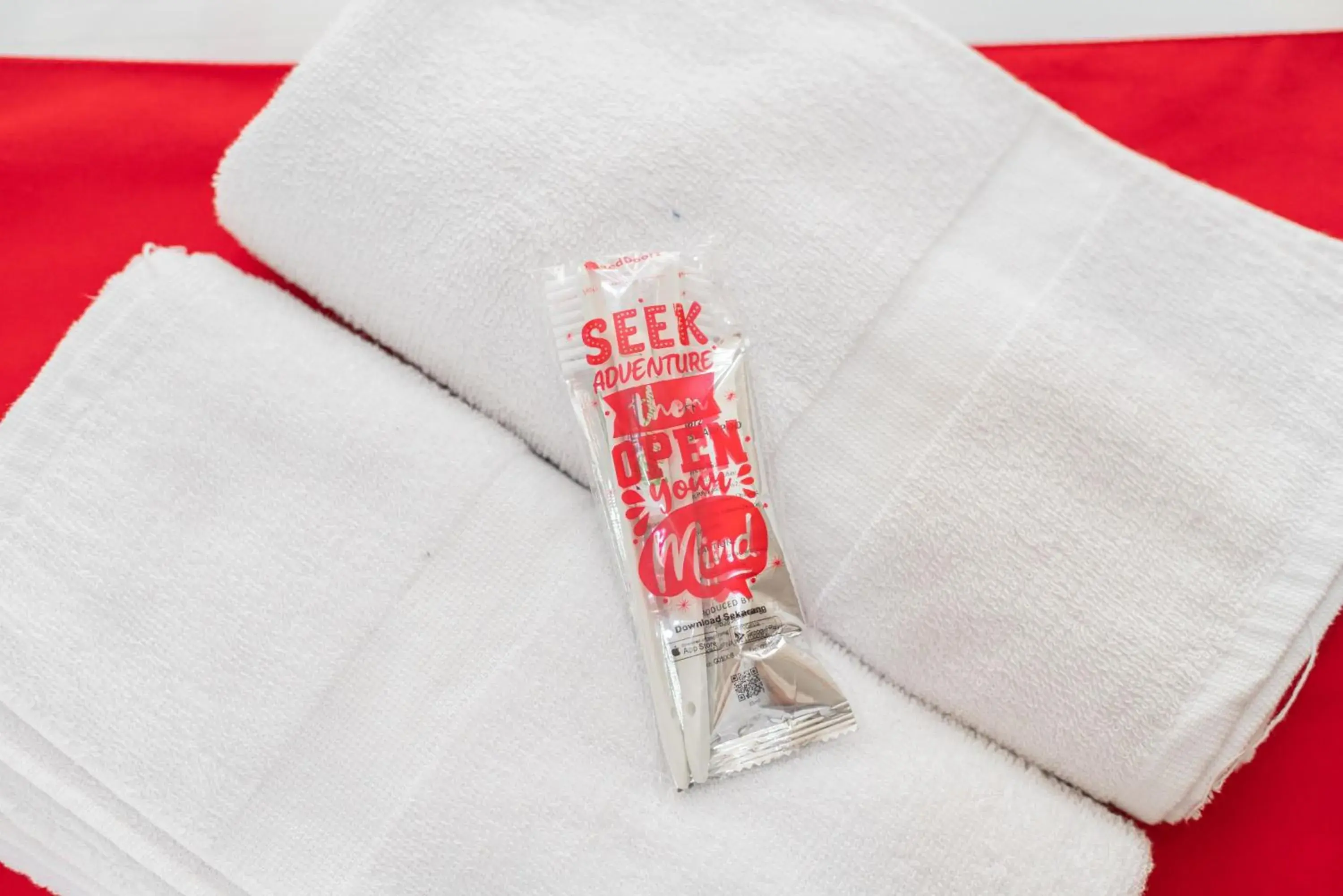 Bedroom, Bed in RedDoorz at Oro Oro Ombo Batu Bedroom, Bed in RedDoorz at Oro Oro Ombo Batu