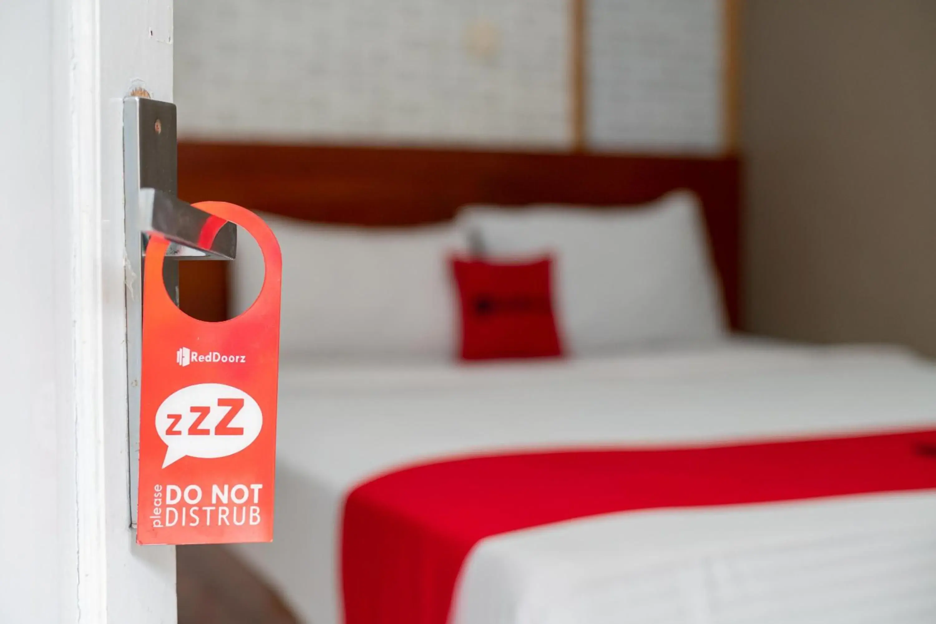 Bedroom, Bed in RedDoorz at Oro Oro Ombo Batu Bedroom, Bed in RedDoorz at Oro Oro Ombo Batu