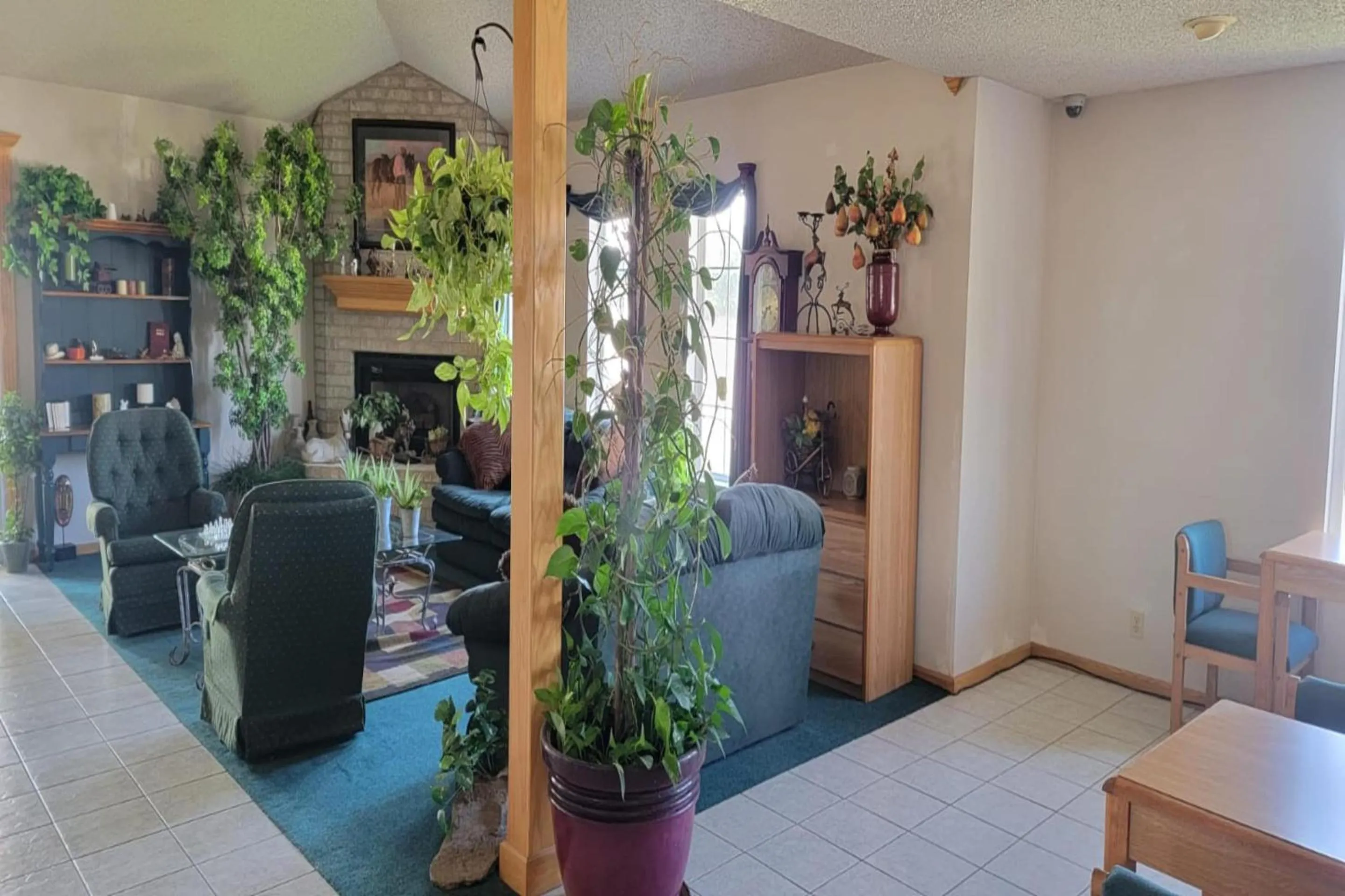 Lobby or reception in HomeTown Inn By OYO Texhoma, OK