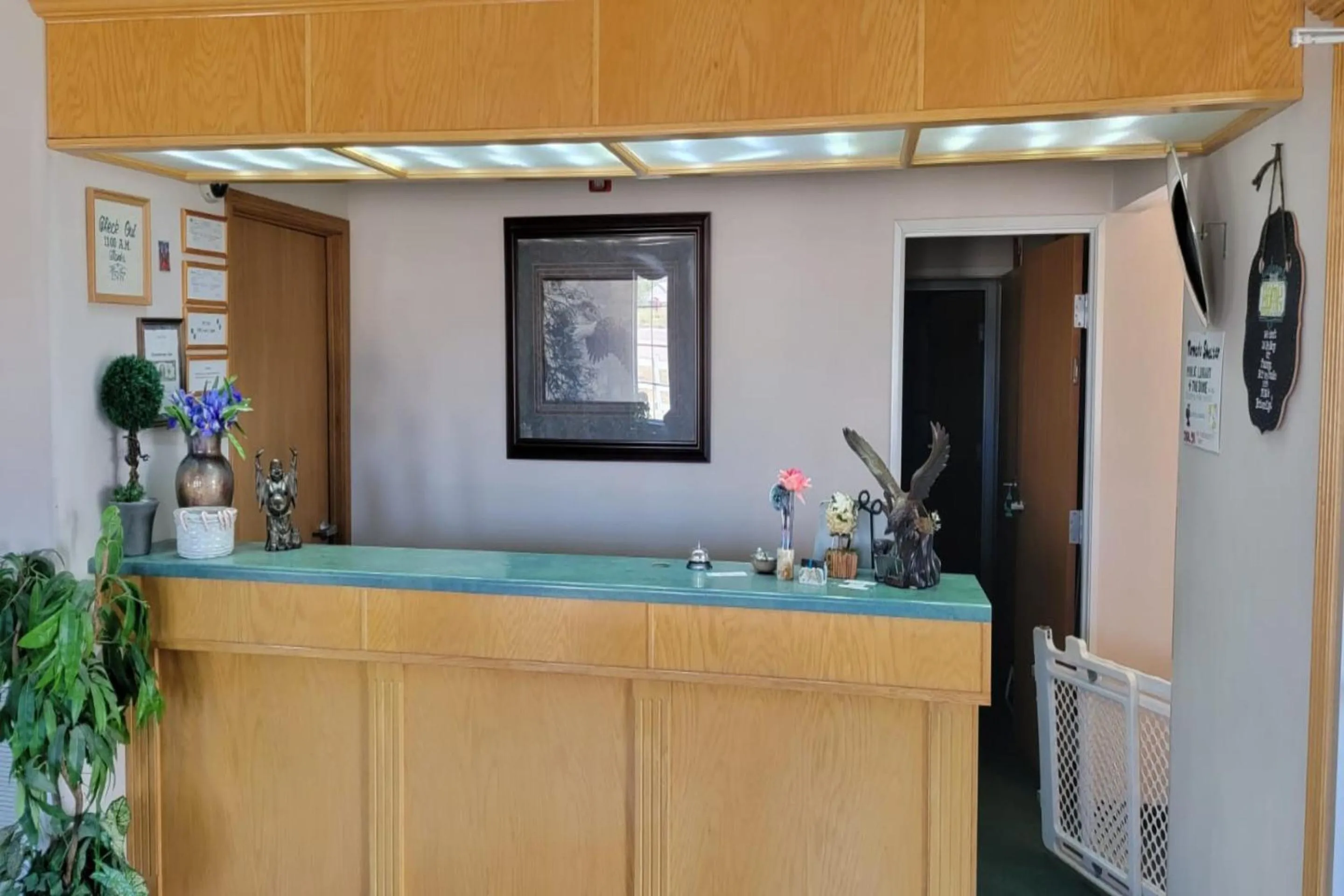 Lobby or reception in HomeTown Inn By OYO Texhoma, OK