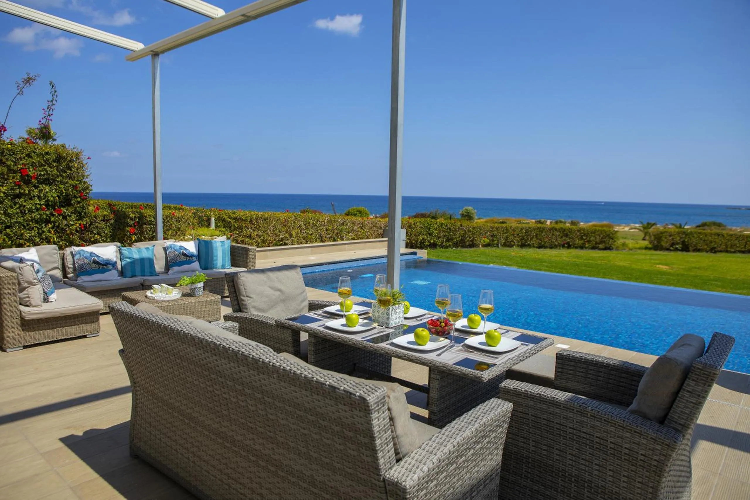 Swimming pool in Protaras Seafront Villa Infinte Aretousa