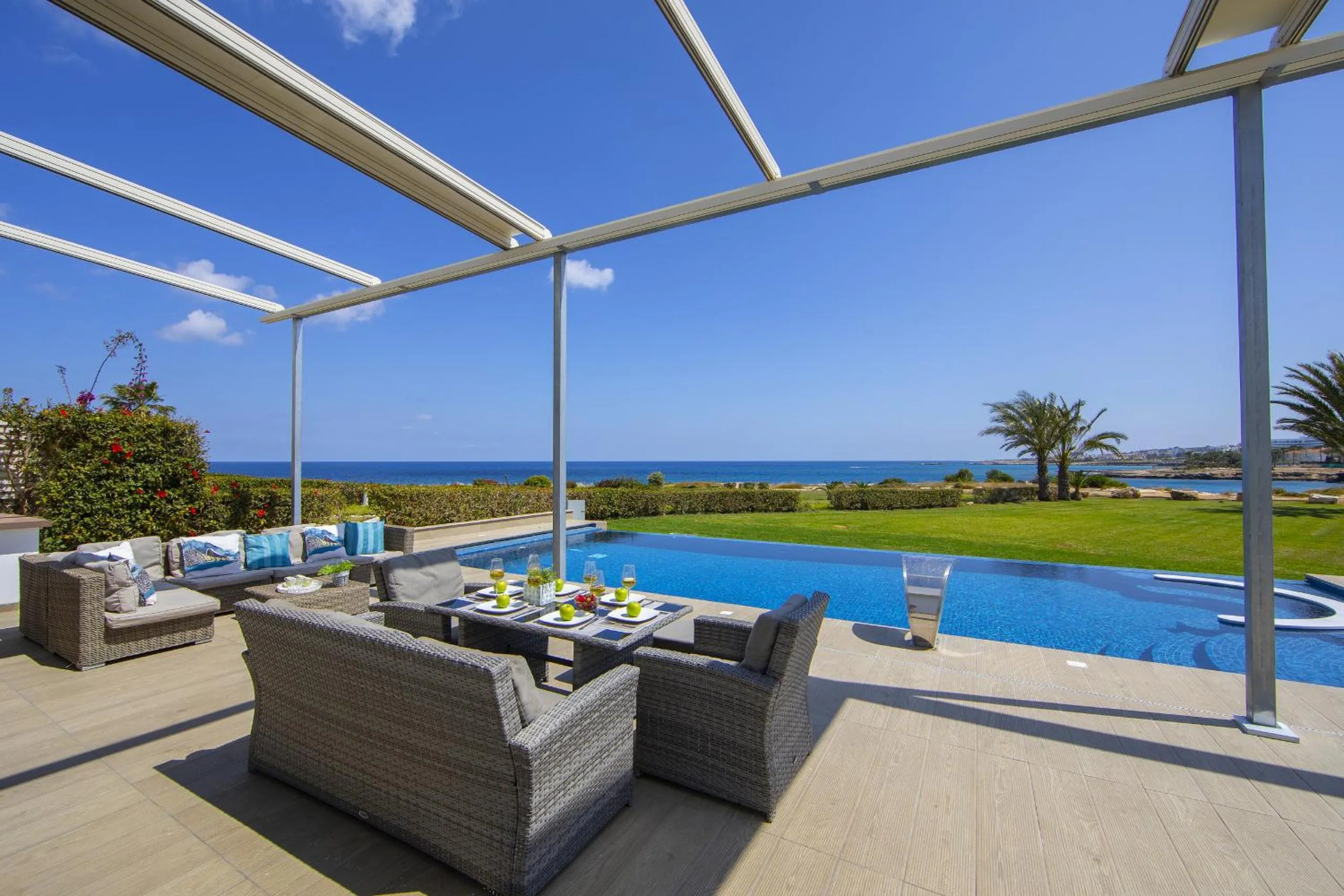 Swimming pool in Protaras Seafront Villa Infinte Aretousa