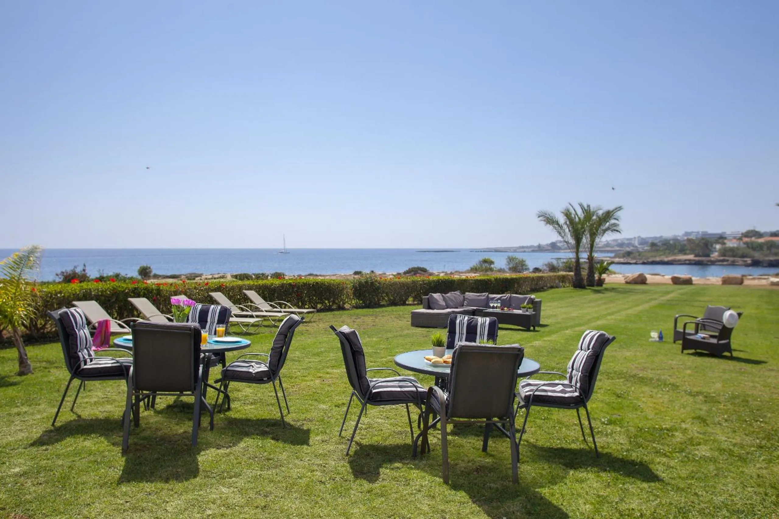 Garden in Protaras Seafront Villa Infinte Aretousa