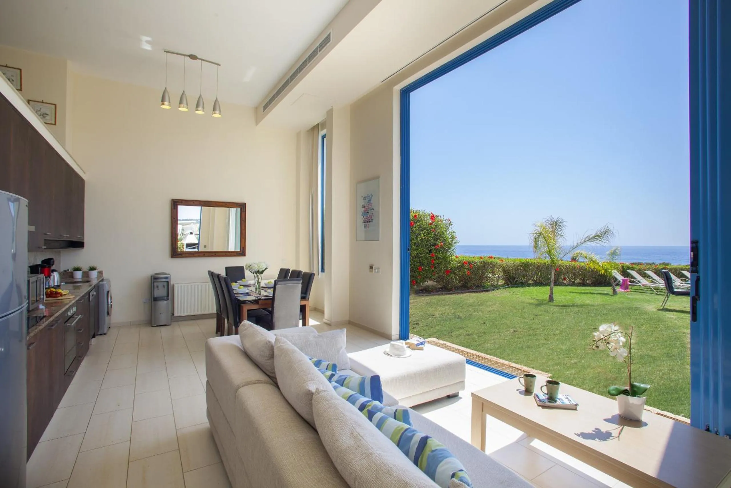 Living room in Protaras Seafront Villa Infinte Aretousa