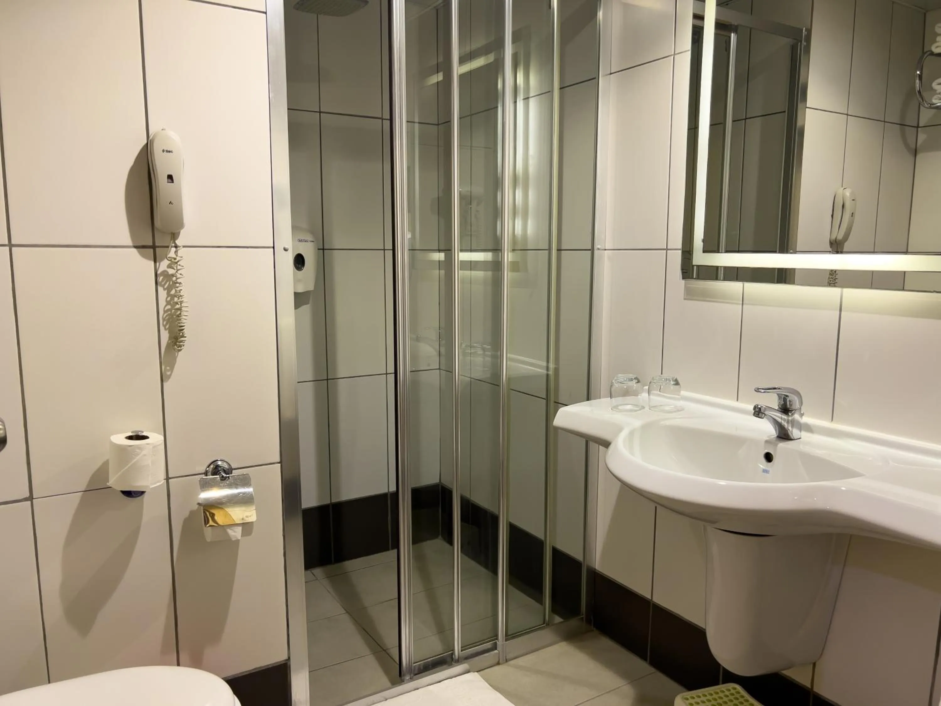 Shower in AQI Pegasos World