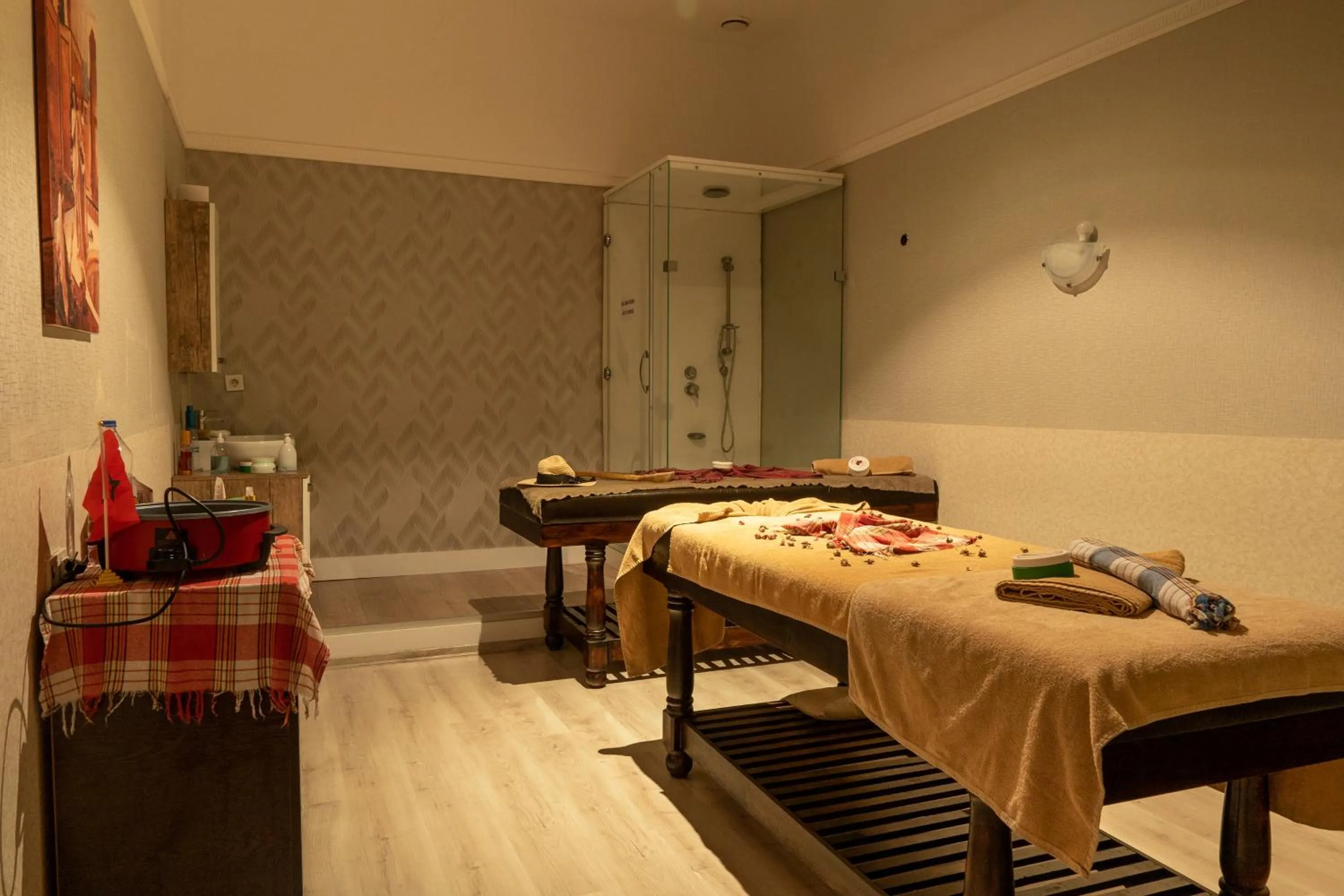 Massage in AQI Pegasos World