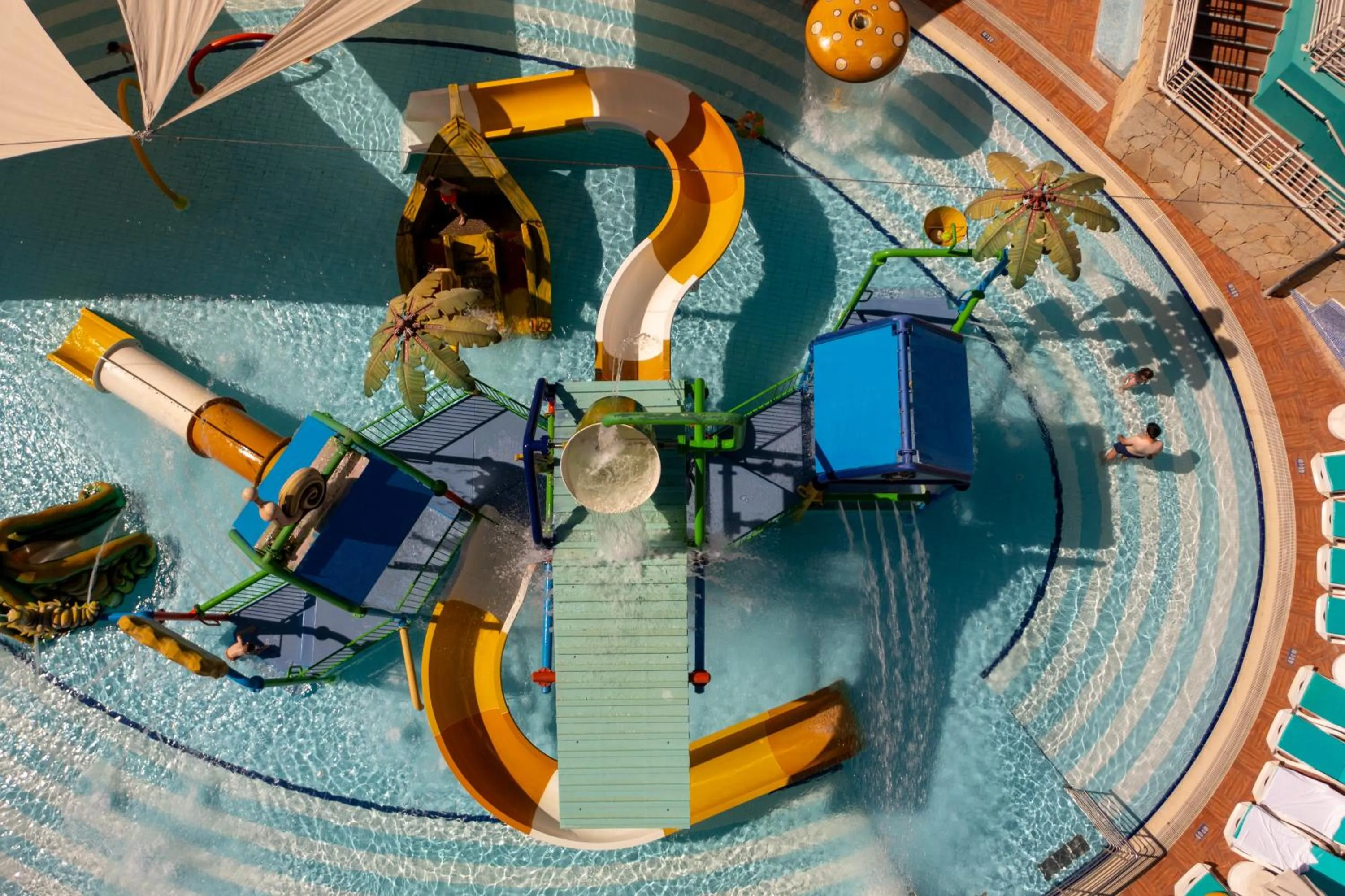 Patio in AQI Pegasos World