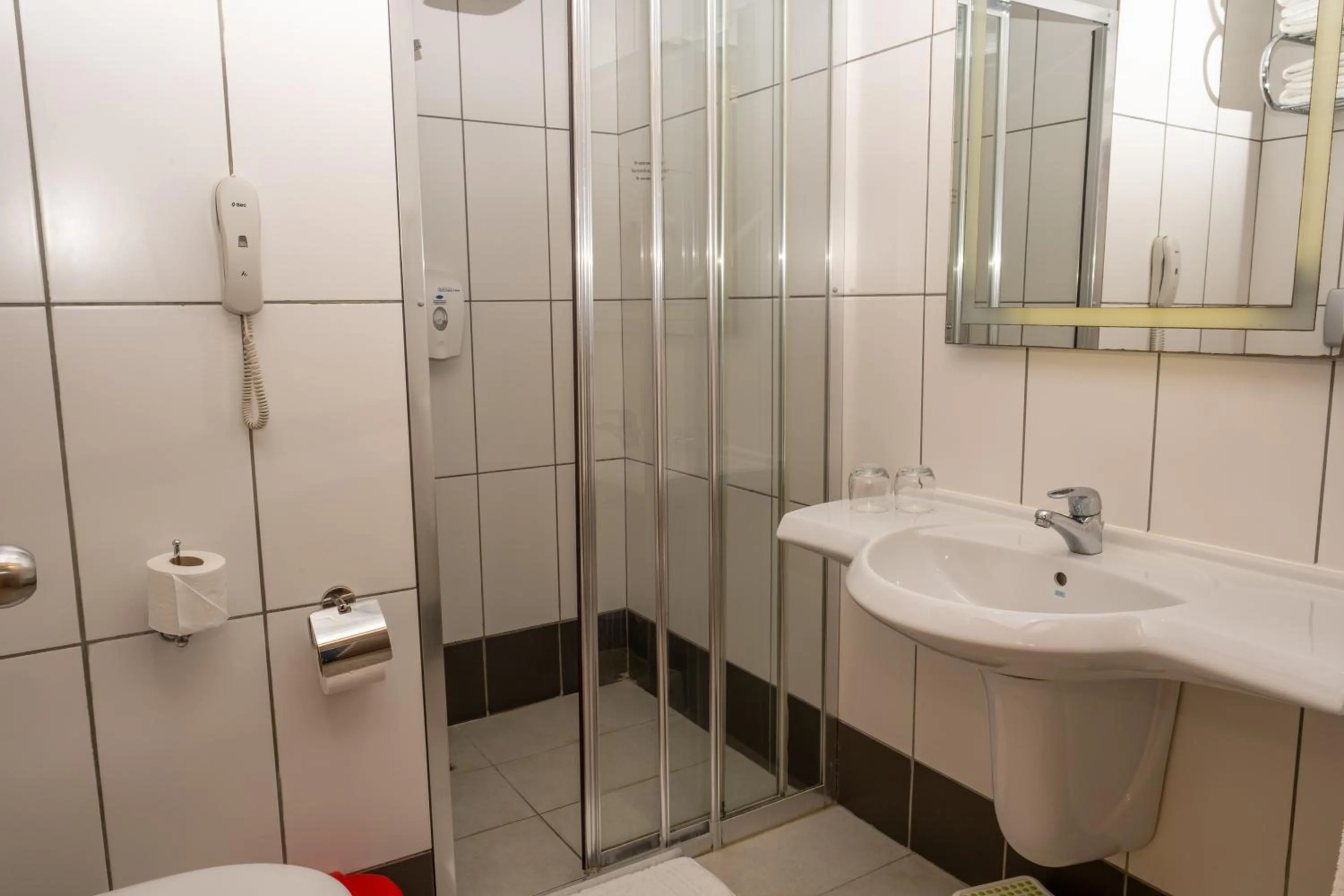 Shower in AQI Pegasos World