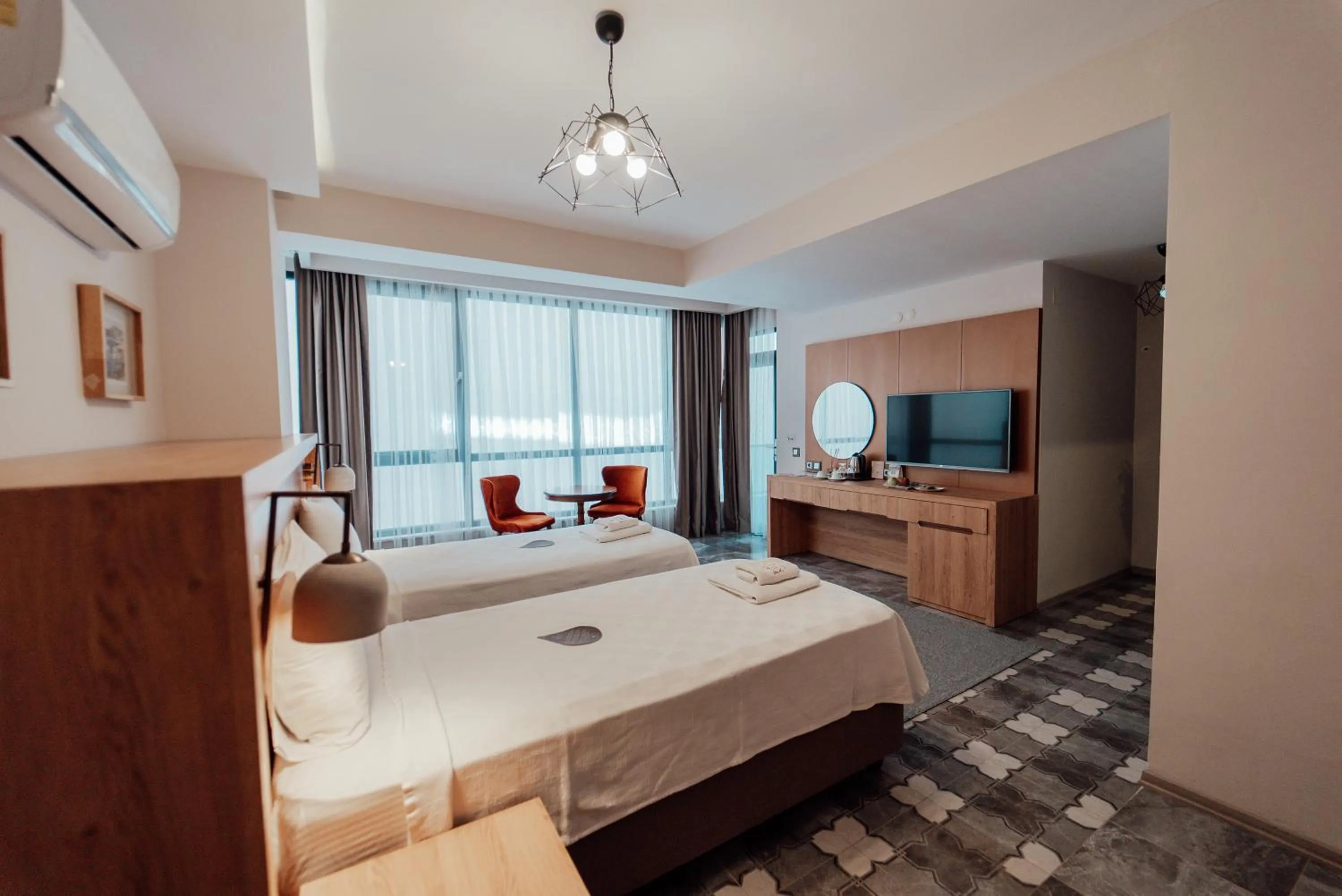 Photo of the whole room, Bed in Fortunella Suites