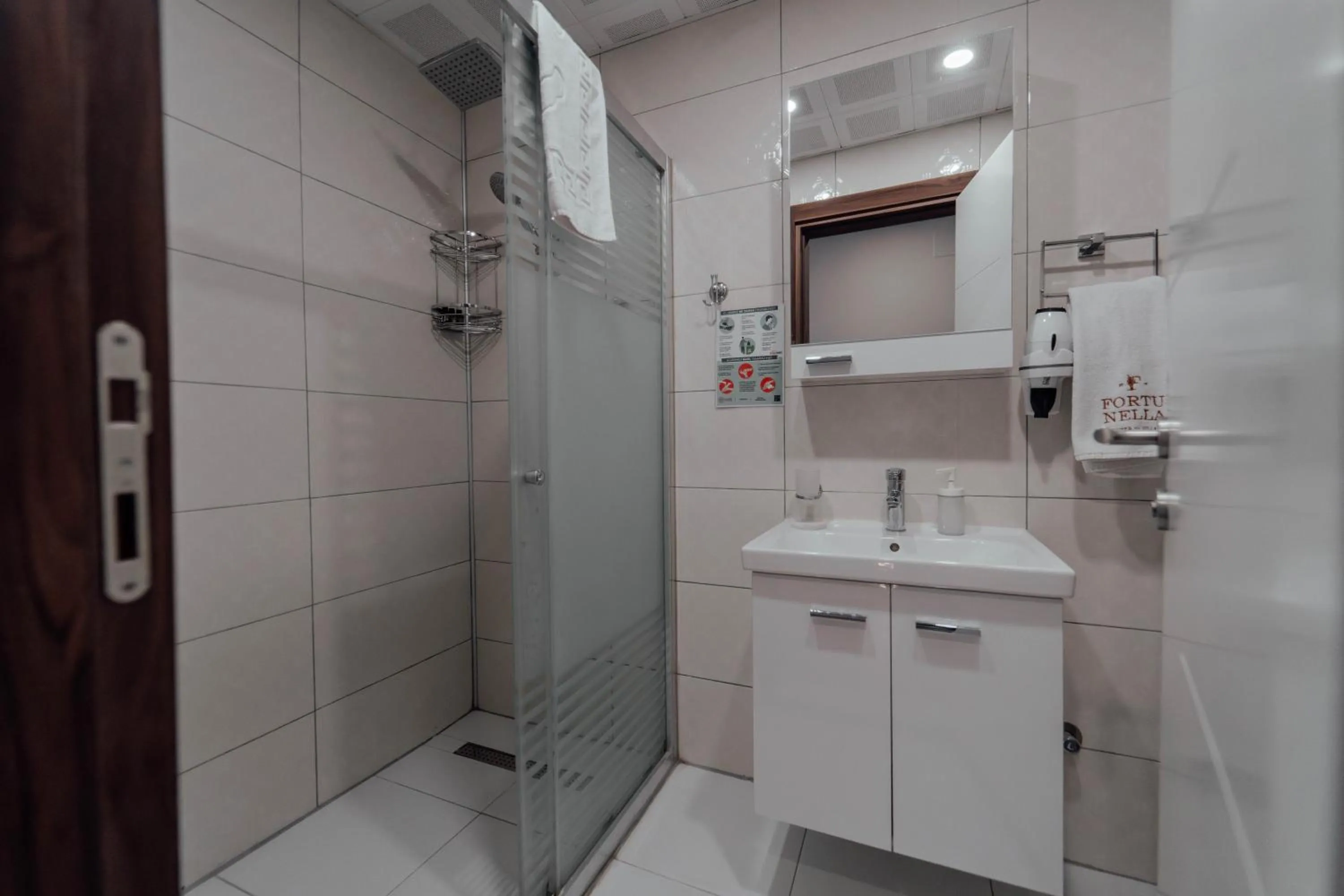 Shower in Fortunella Suites