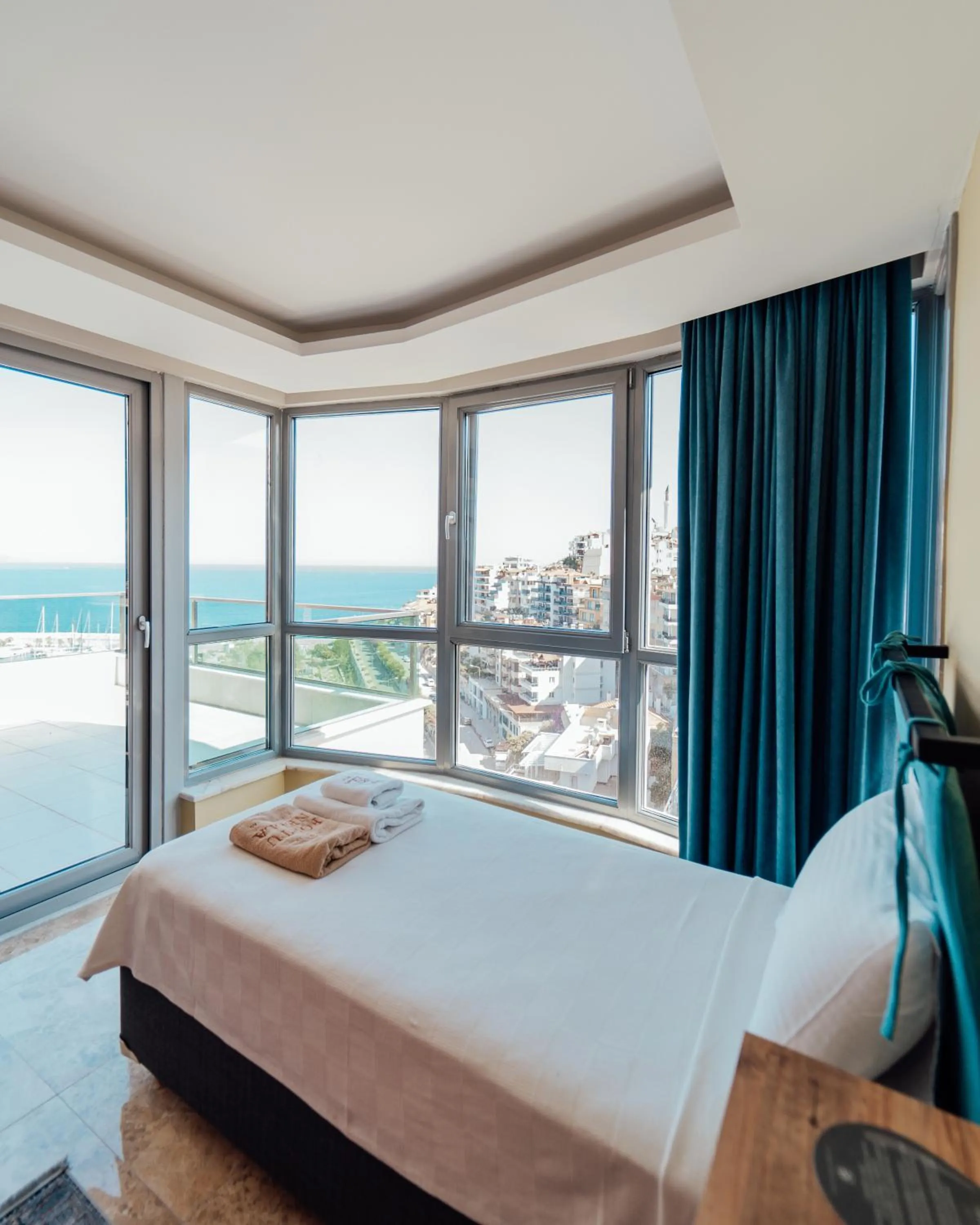 Bedroom, Bed in Fortunella Suites